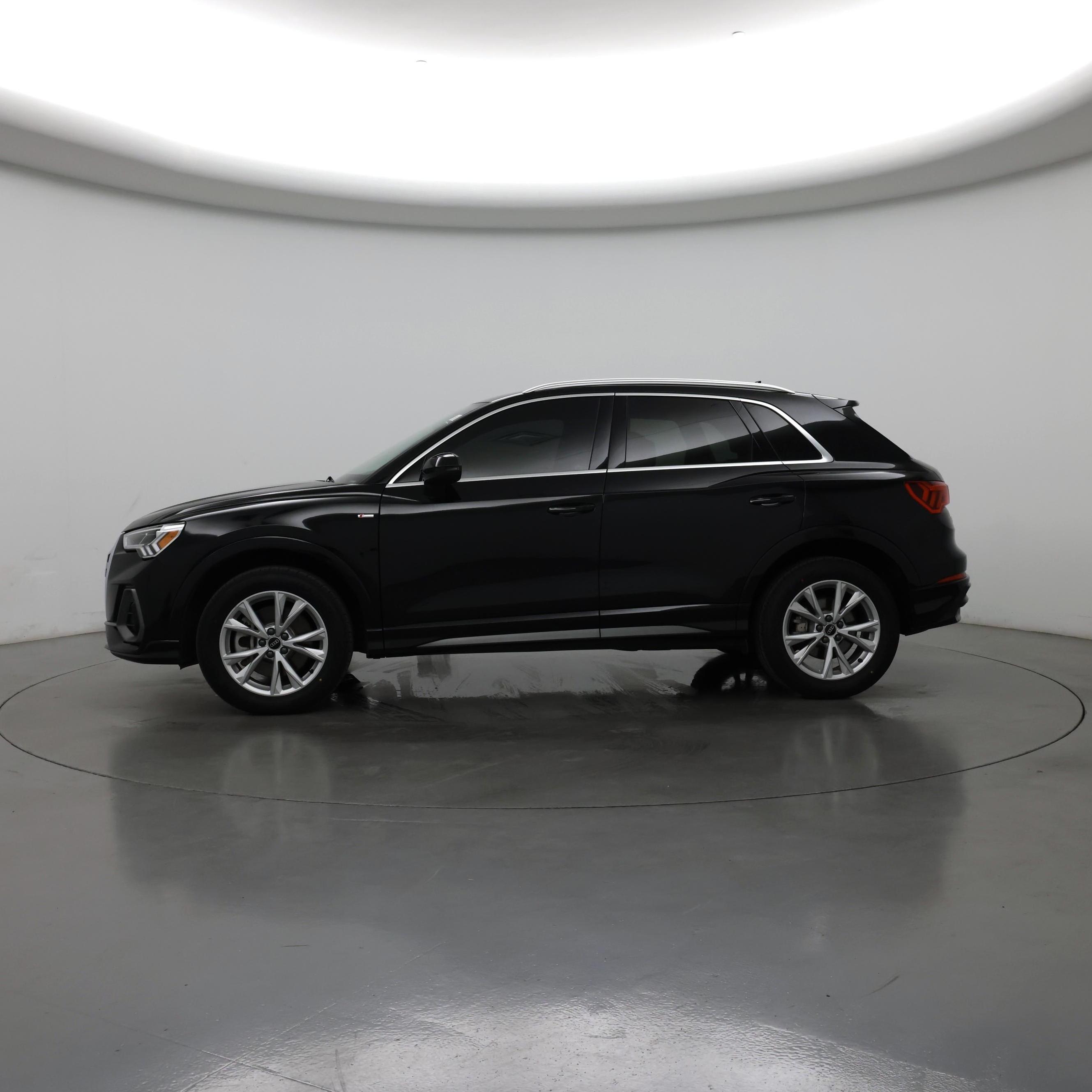 Thumbnail: 2022 Audi Q3 - 3