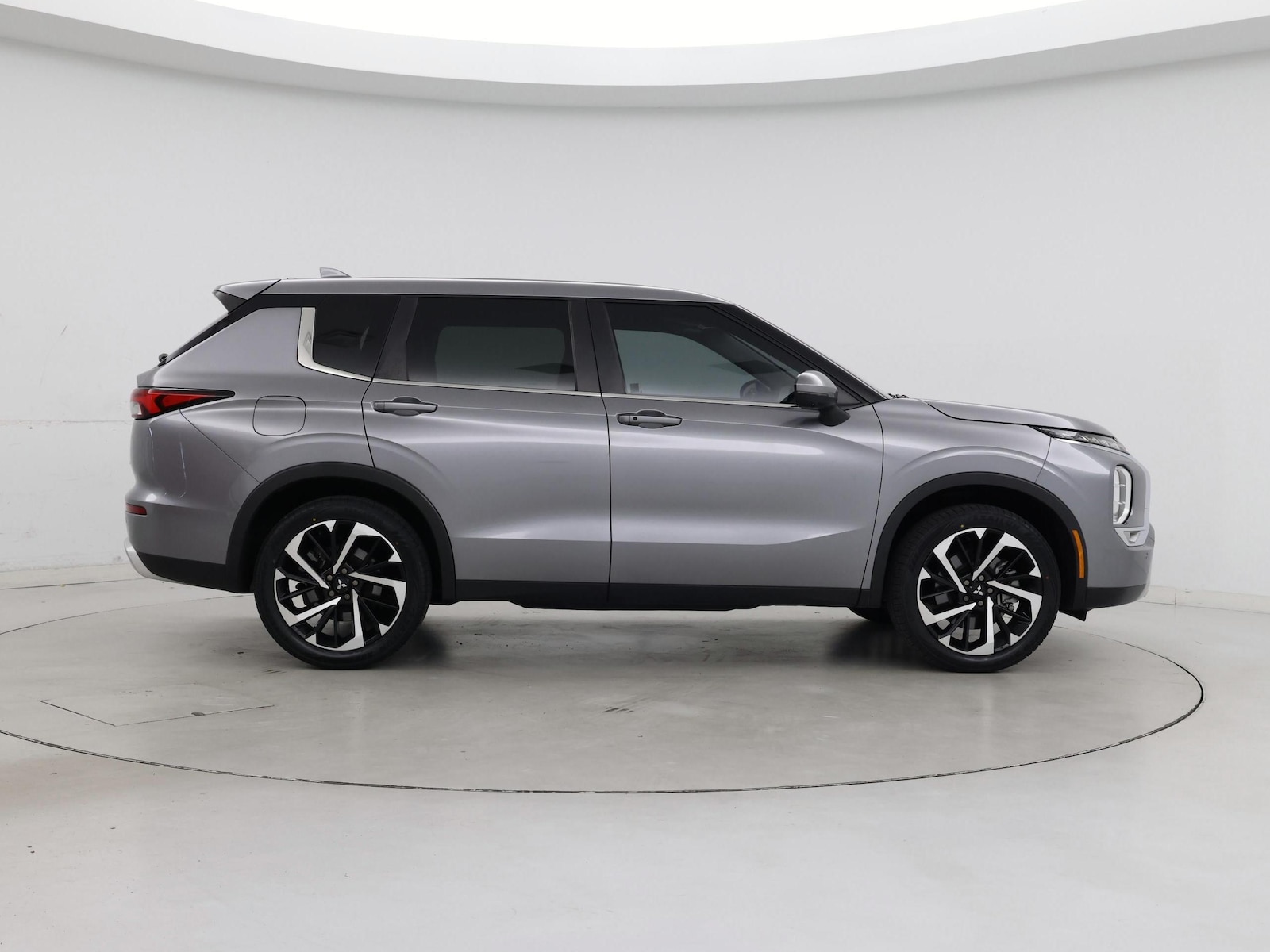 2022 Mitsubishi Outlander SE - Photo 8