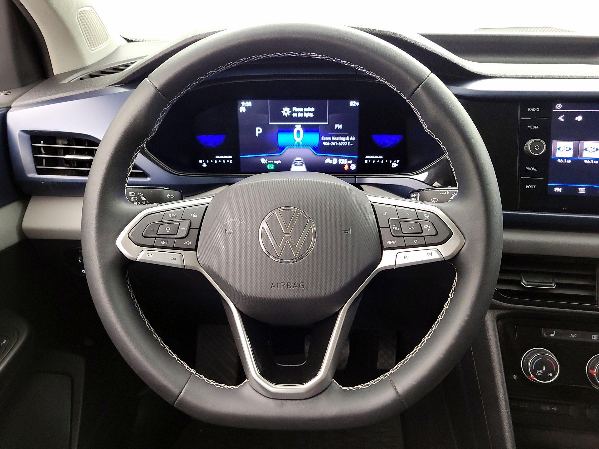 Thumbnail: 2023 Volkswagen Taos - 10