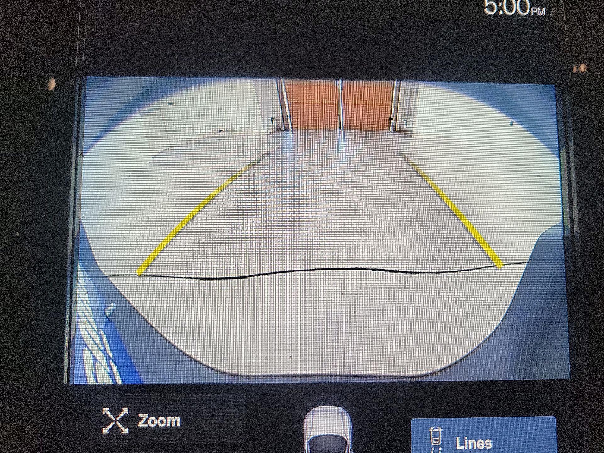 Thumbnail: 2022 Volvo XC40 - 14