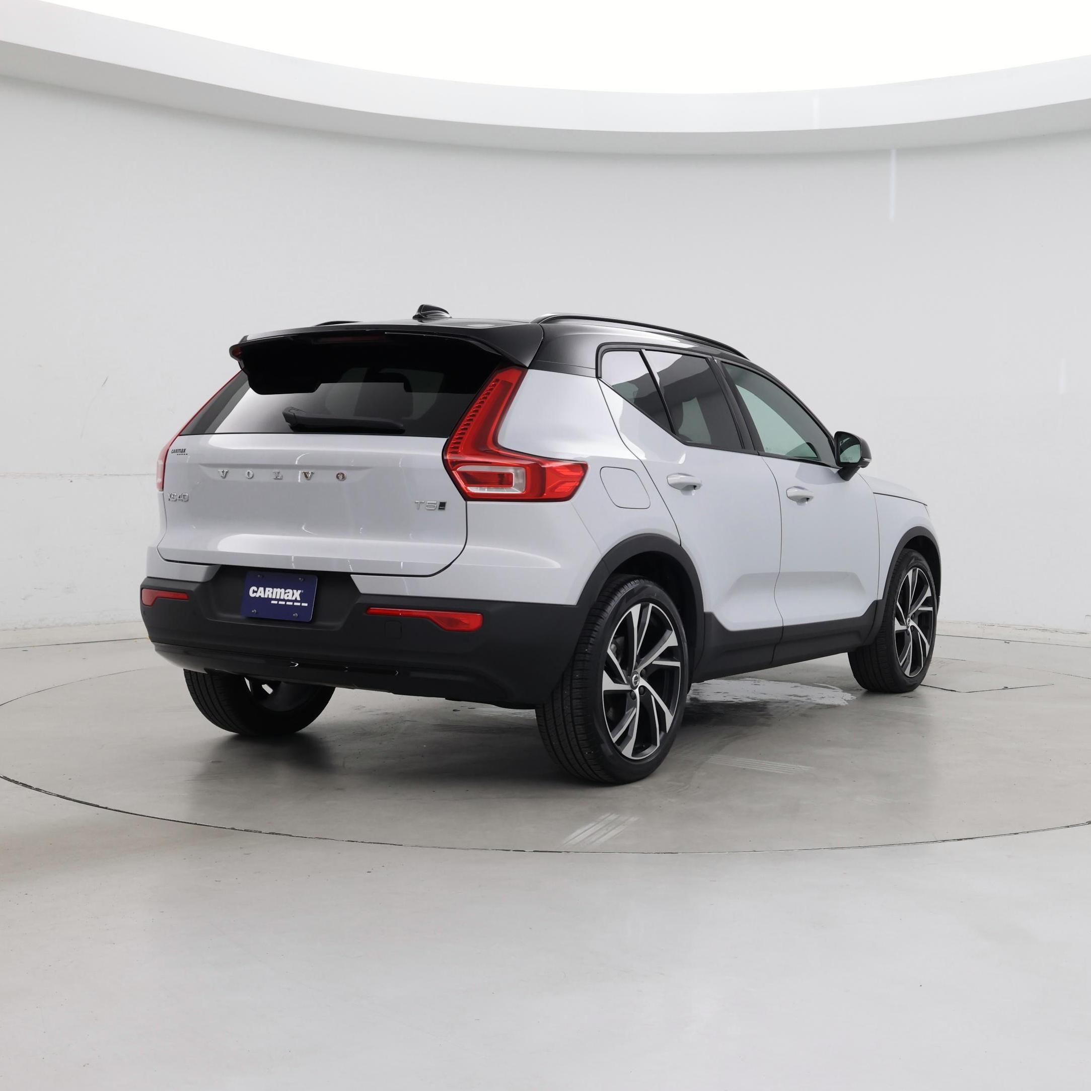 Thumbnail: 2022 Volvo XC40 - 8