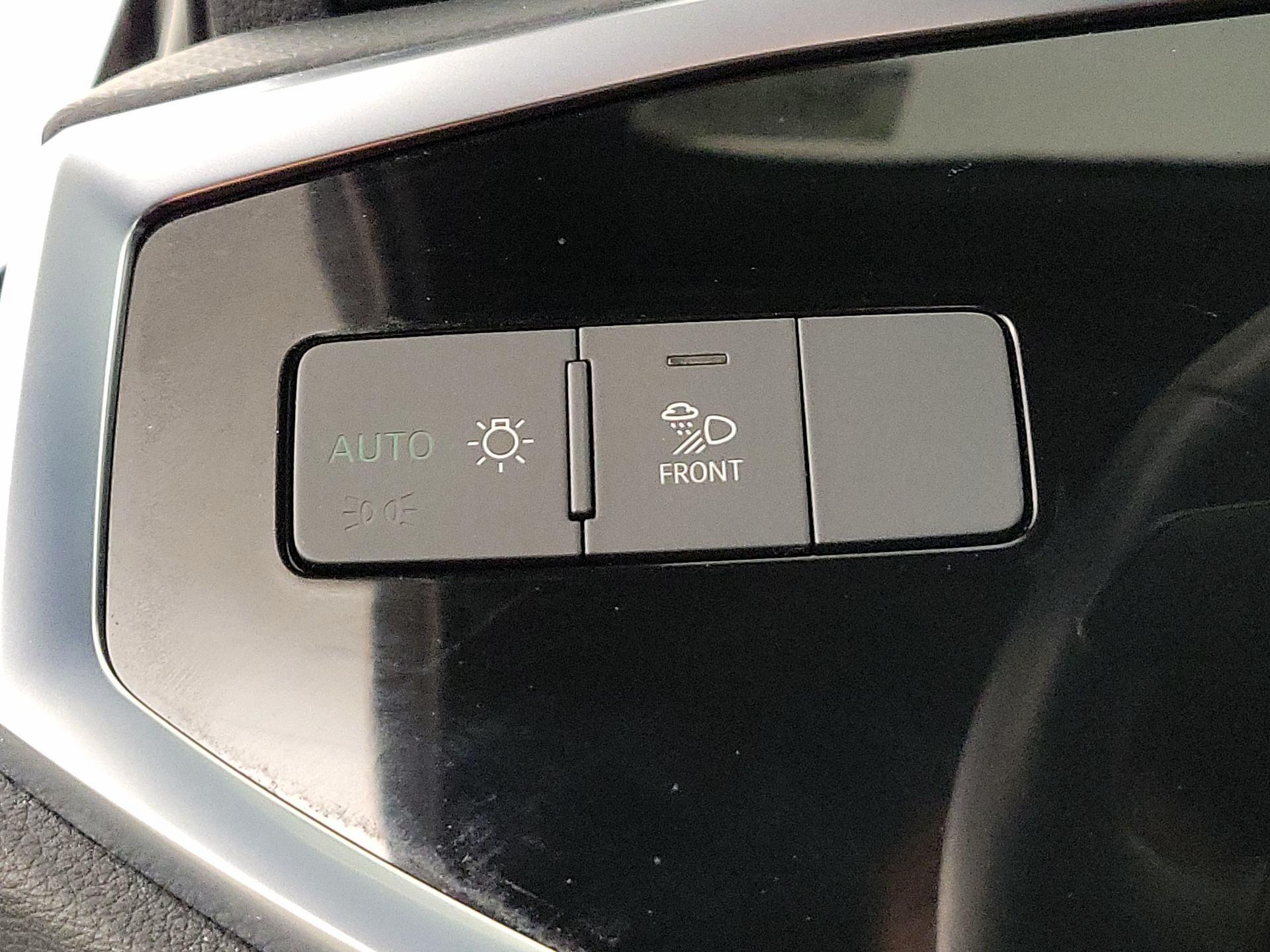 Thumbnail: 2020 Audi Q3 - 13