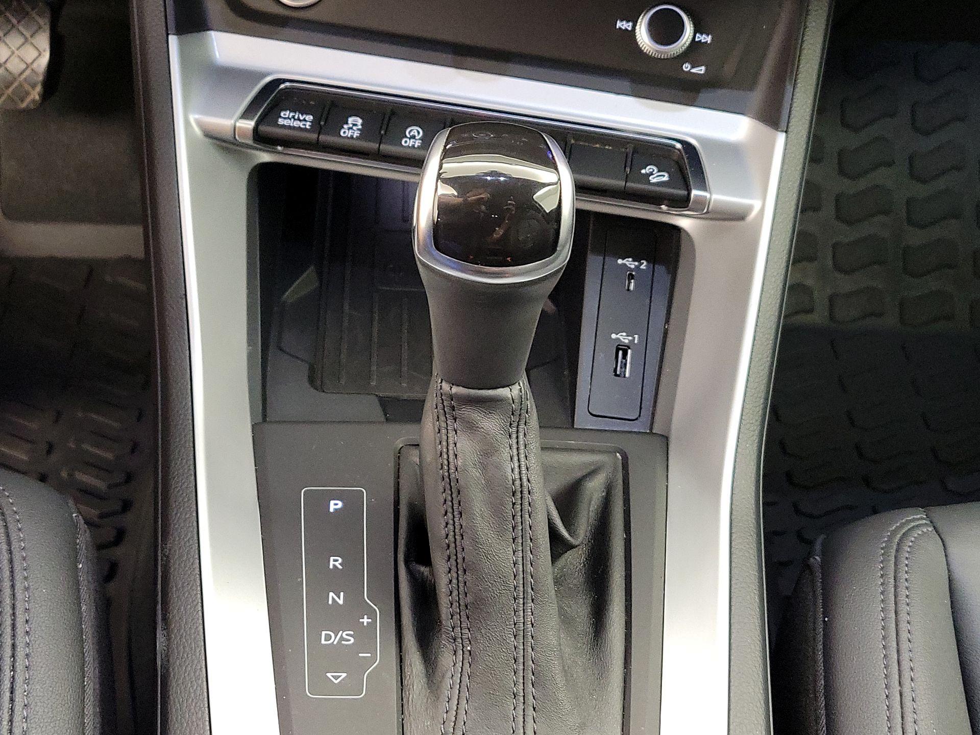 Thumbnail: 2020 Audi Q3 - 18