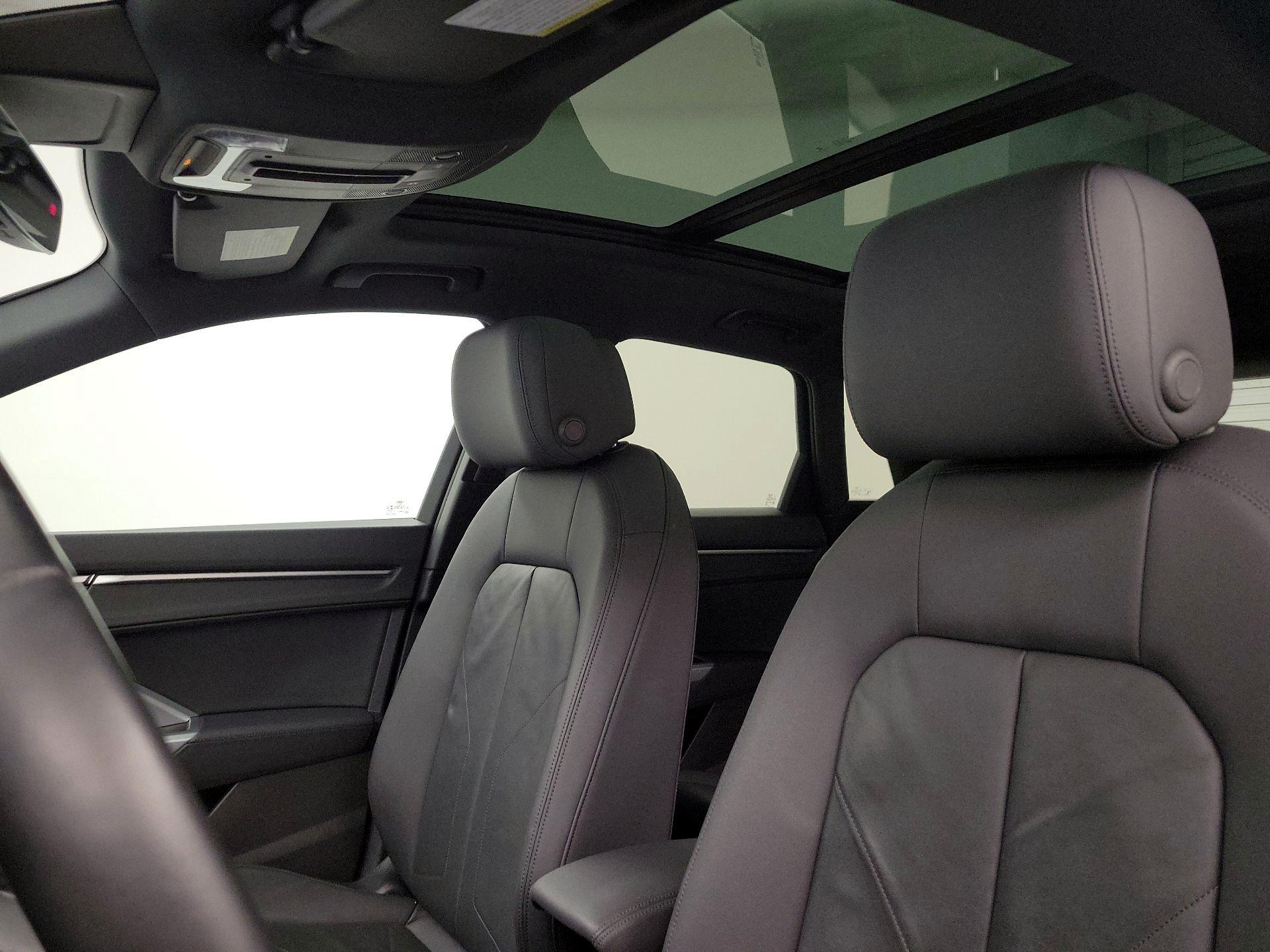 Thumbnail: 2020 Audi Q3 - 20