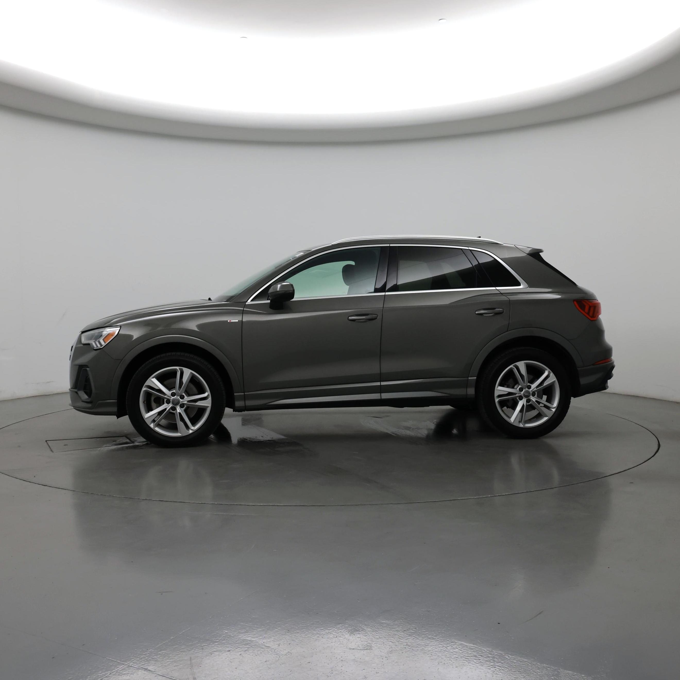 Thumbnail: 2020 Audi Q3 - 3