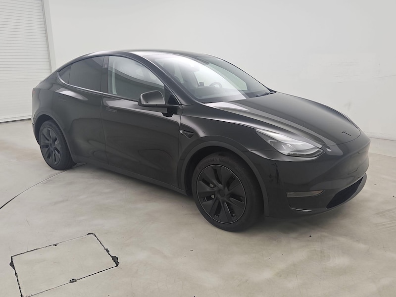 2025 Tesla Model Y Long Range