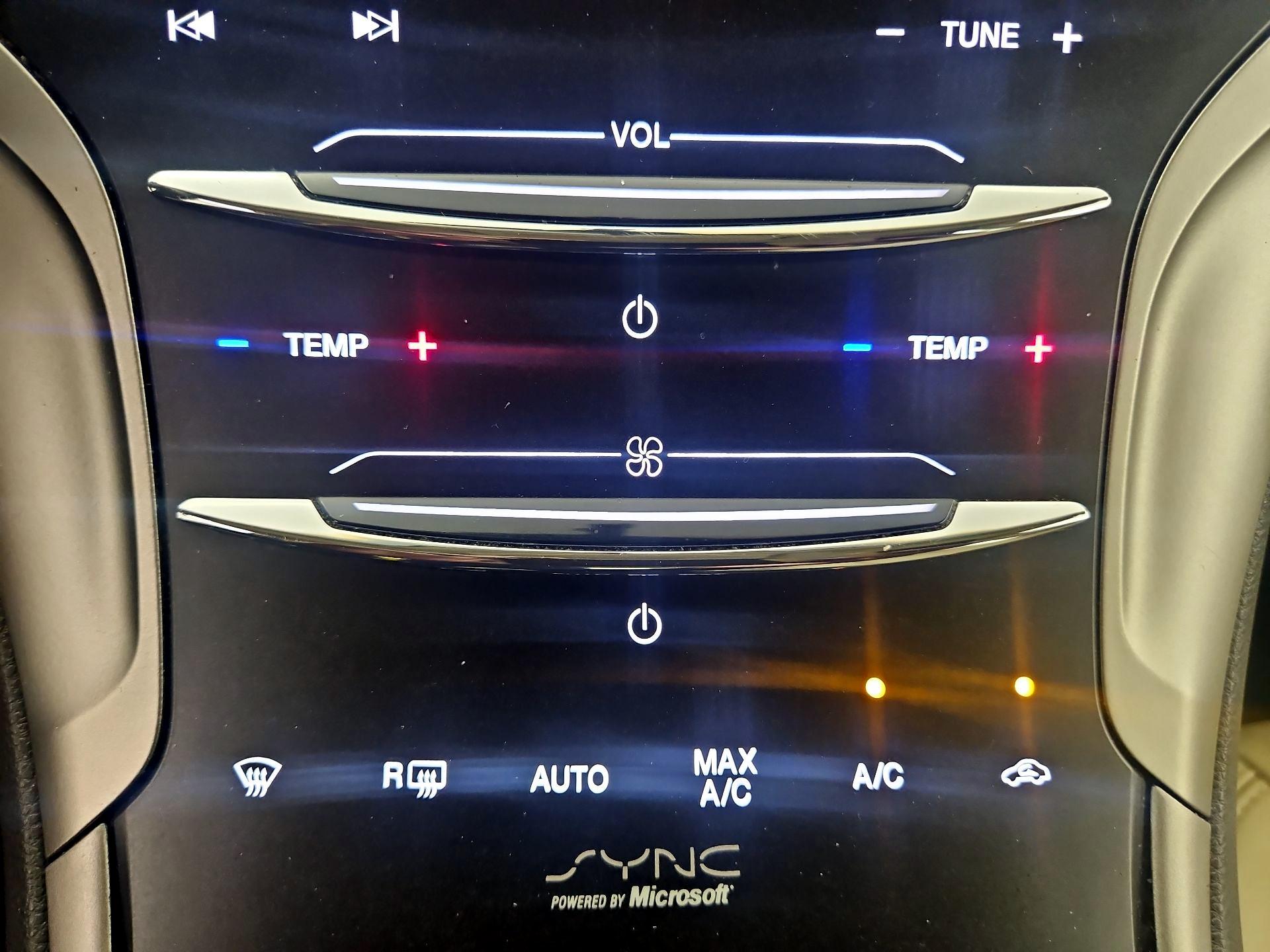 Thumbnail: 2015 Lincoln MKZ - 14