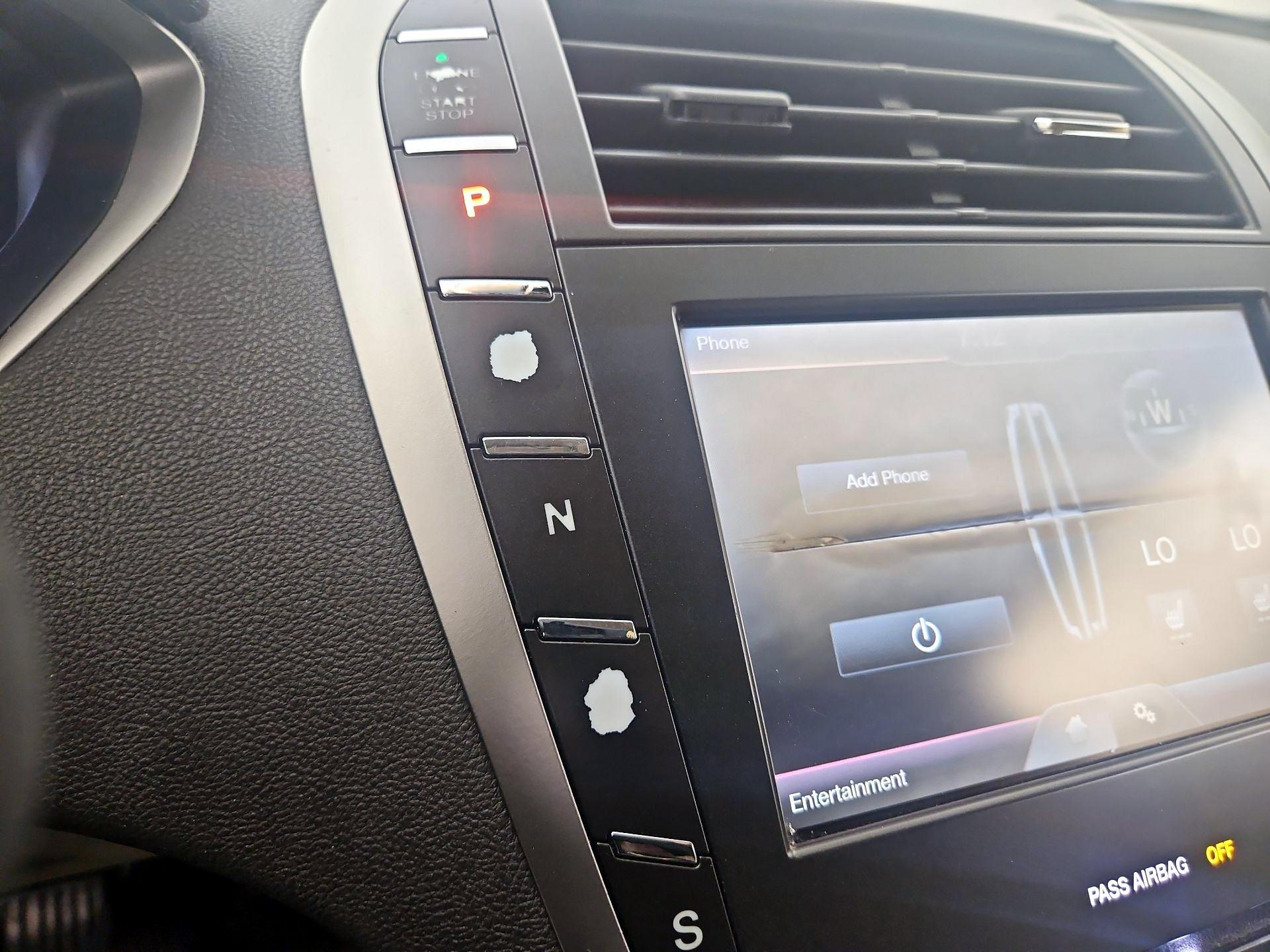 Thumbnail: 2015 Lincoln MKZ - 15