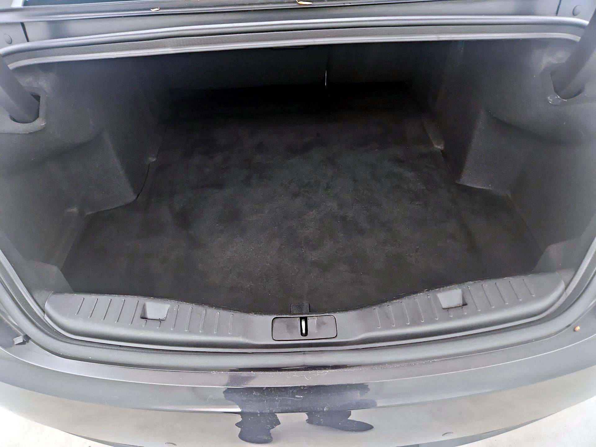 Thumbnail: 2015 Lincoln MKZ - 18