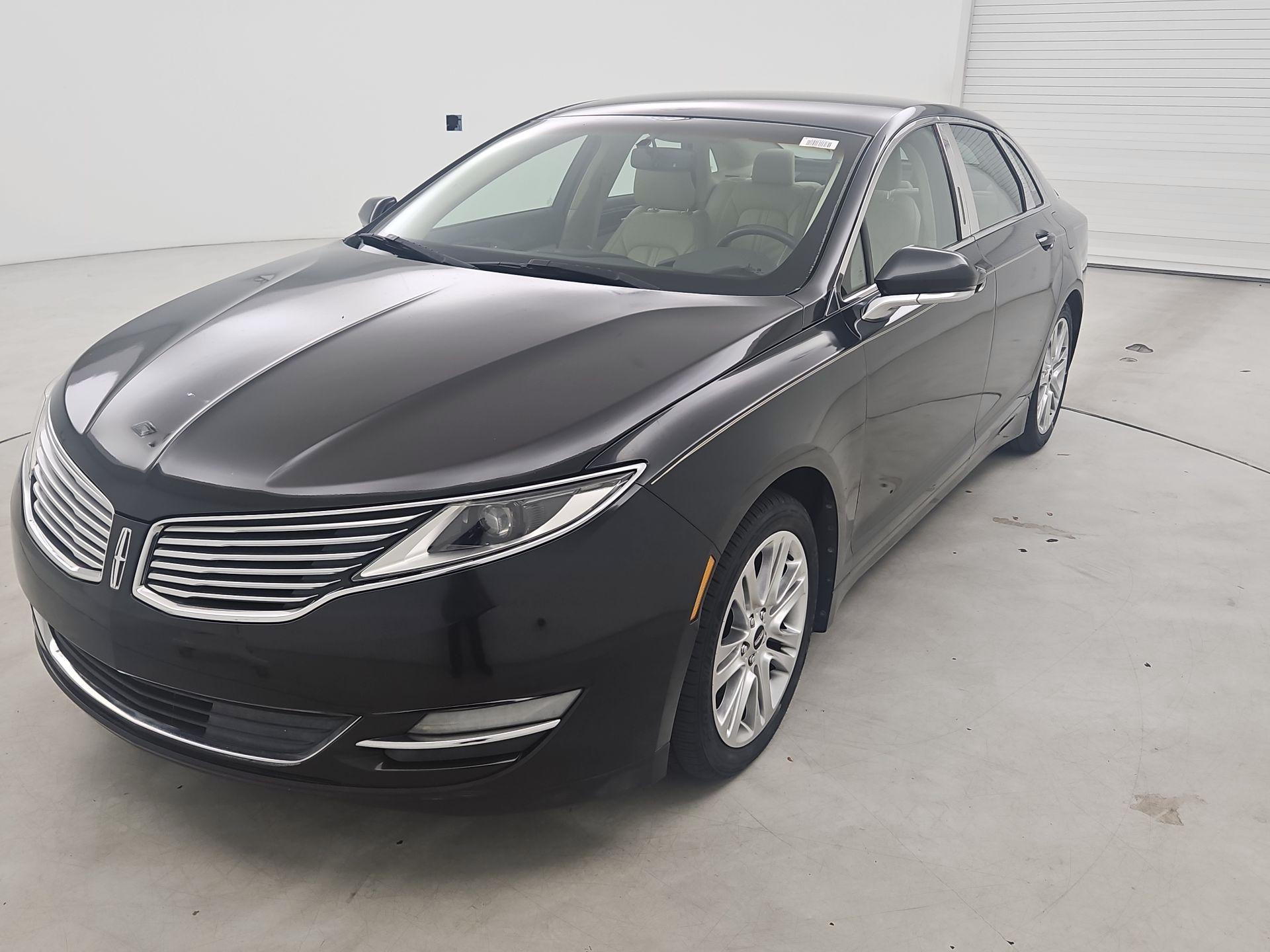 Thumbnail: 2015 Lincoln MKZ - 3
