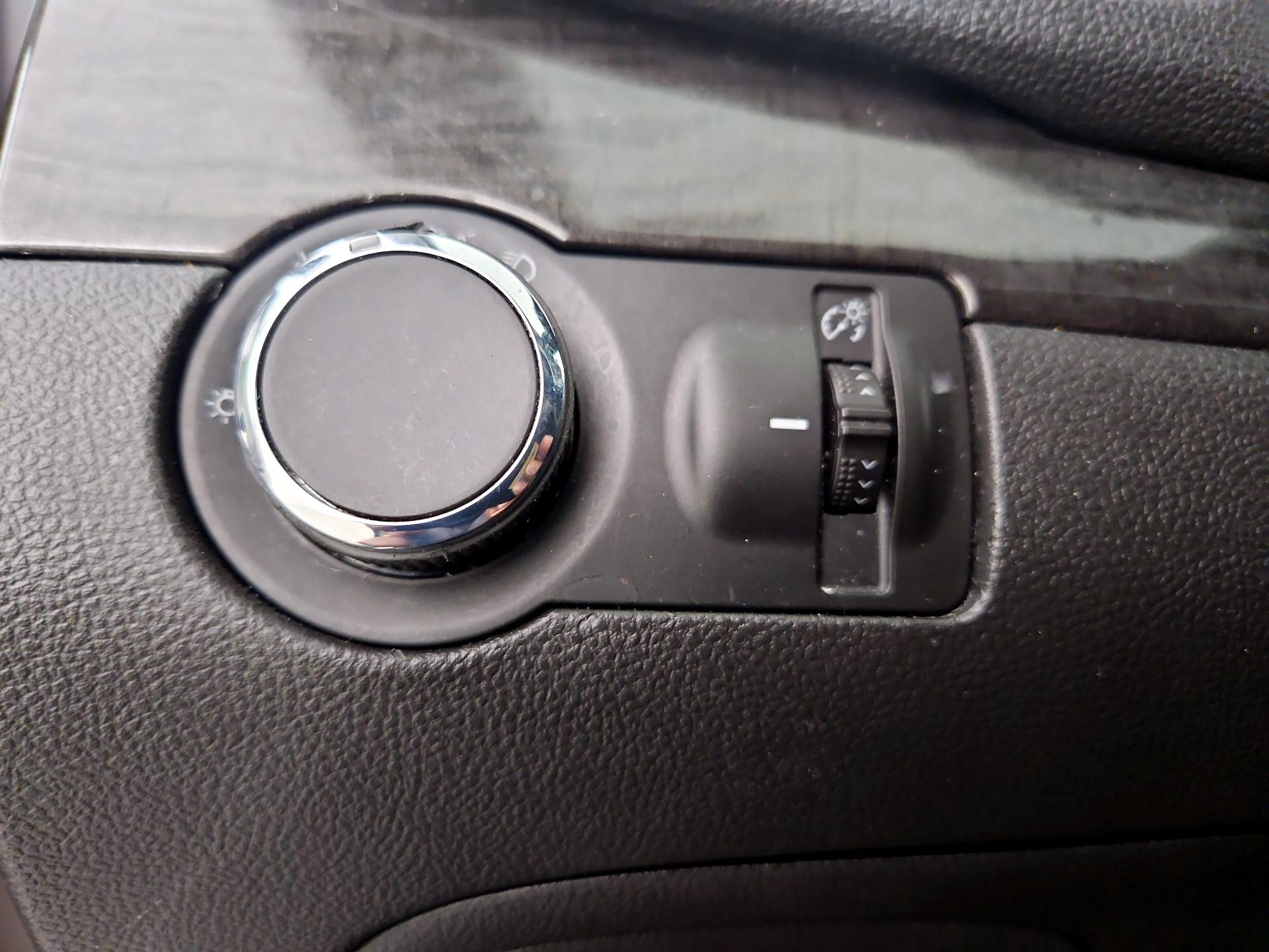 Thumbnail: 2015 Buick Encore - 11