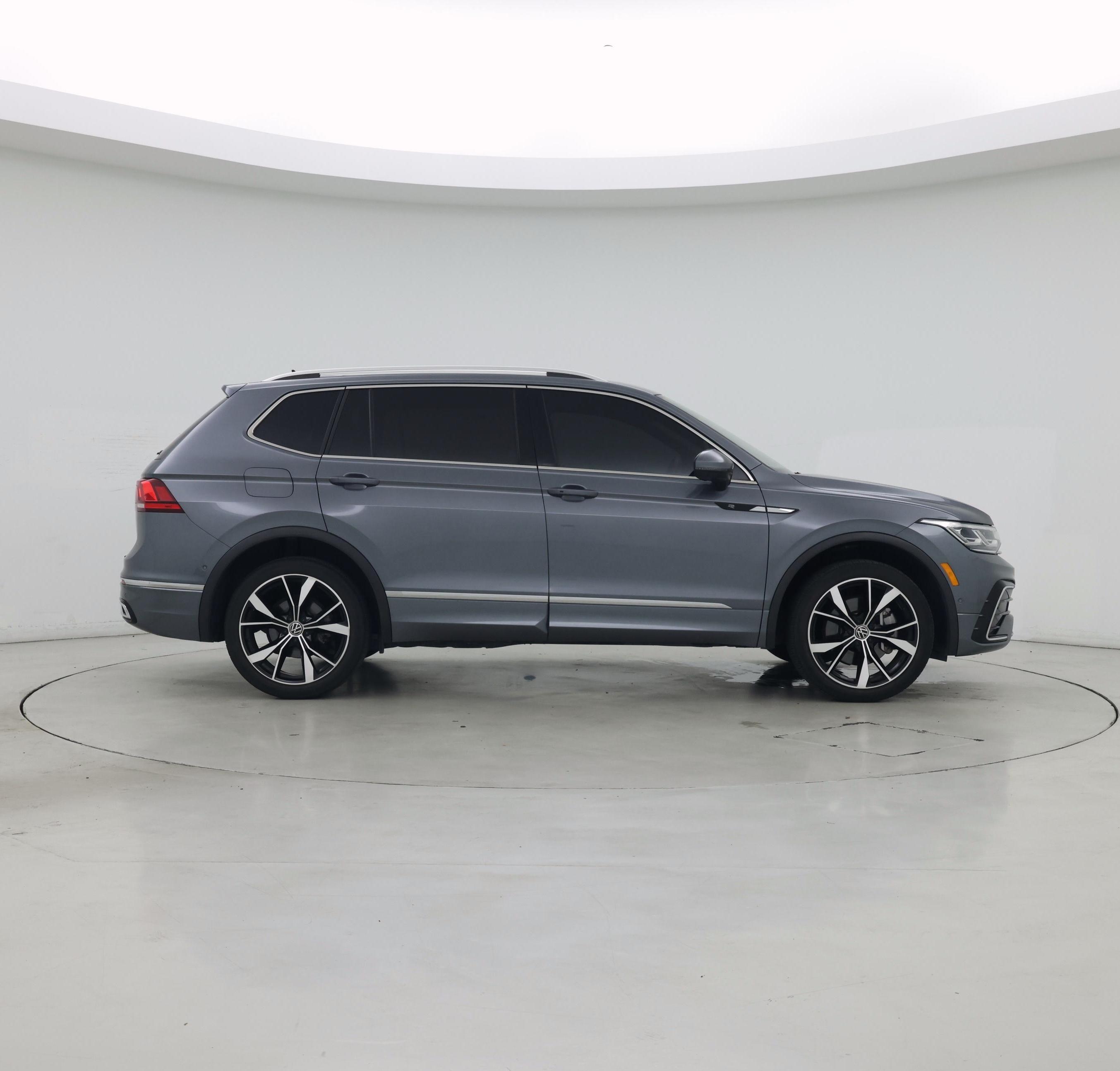 Thumbnail: 2023 Volkswagen Tiguan - 7