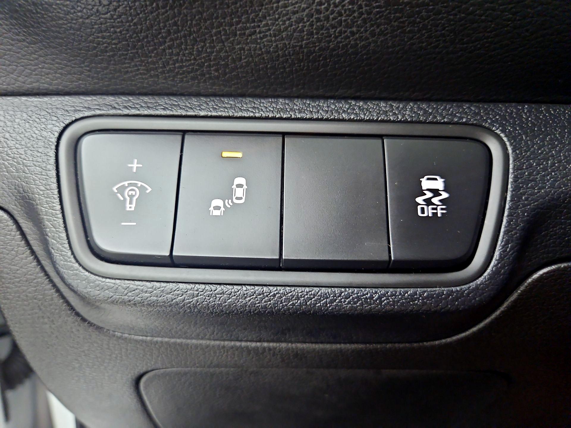 Thumbnail: 2023 Kia Forte - 11