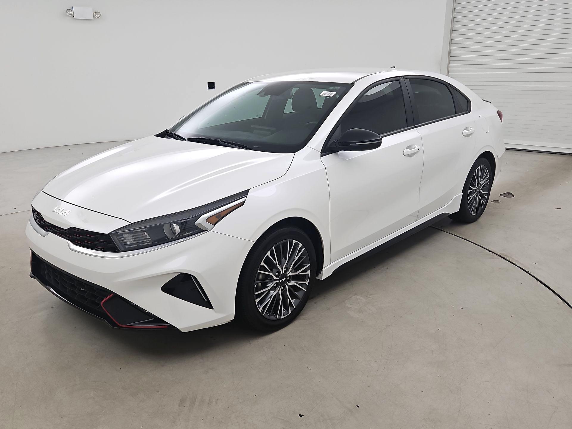 Thumbnail: 2023 Kia Forte - 3