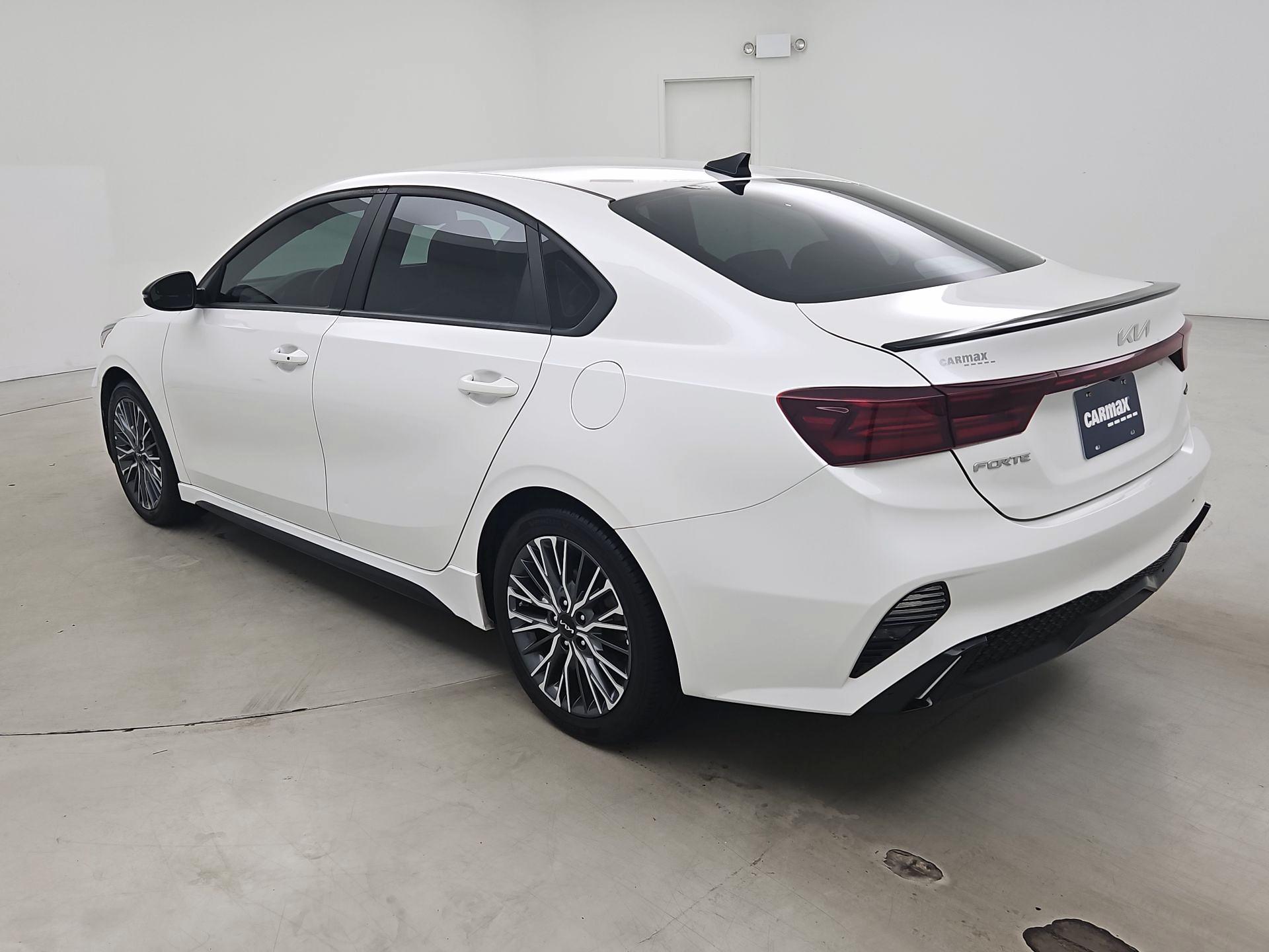 Thumbnail: 2023 Kia Forte - 7
