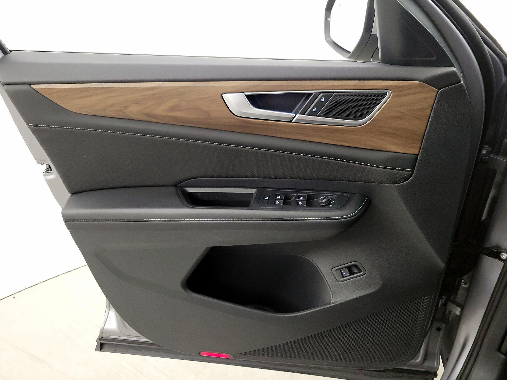 Thumbnail: 2025 Volkswagen Atlas - 12