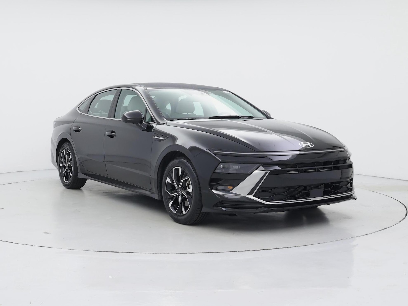 2025 Hyundai Sonata SEL - Photo 2
