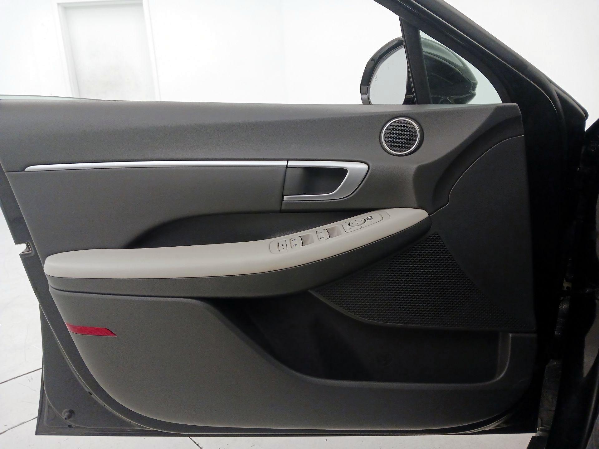 Thumbnail: 2025 Hyundai Sonata - 12