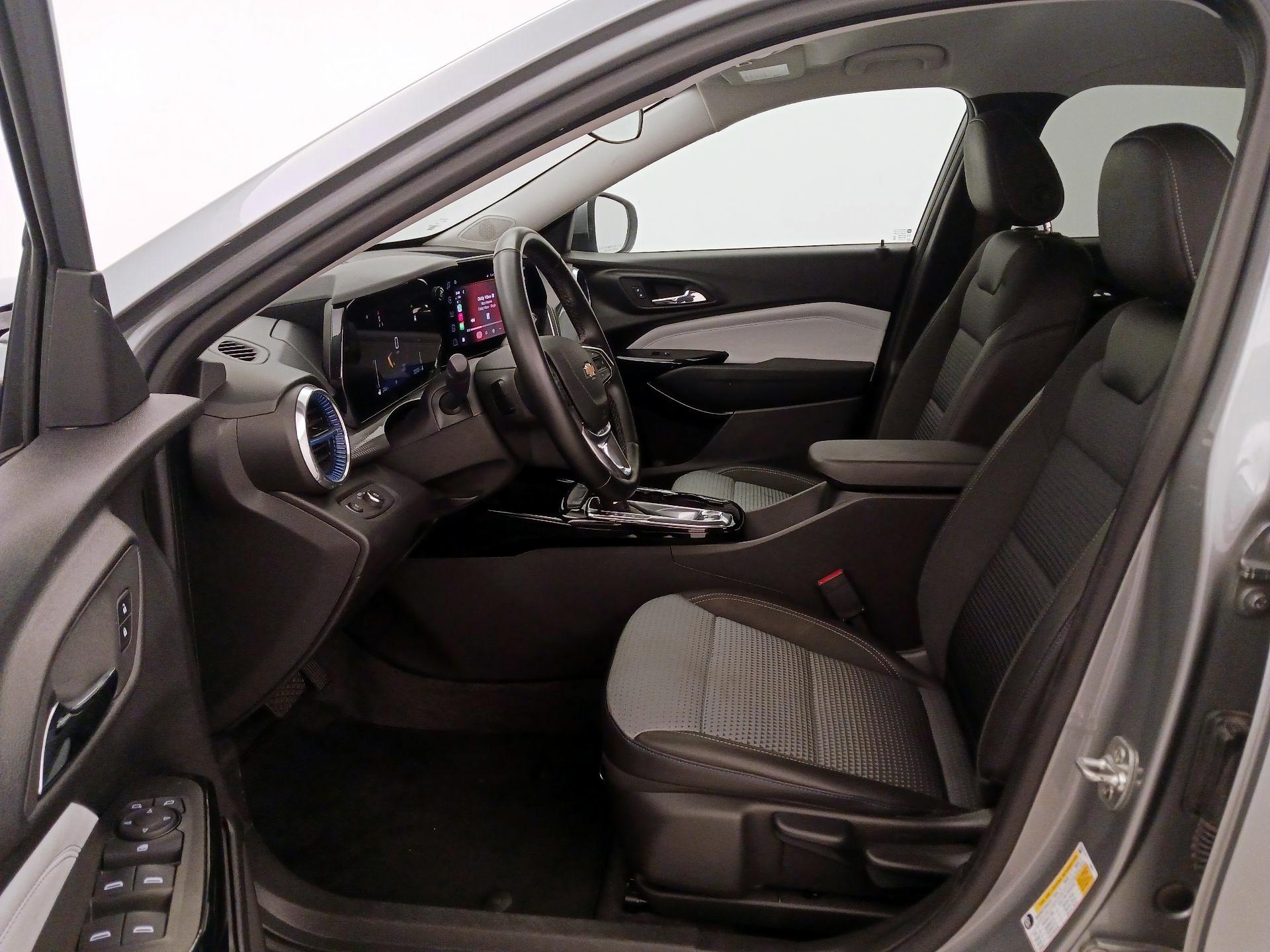 Thumbnail: 2025 Chevrolet Trax - 11