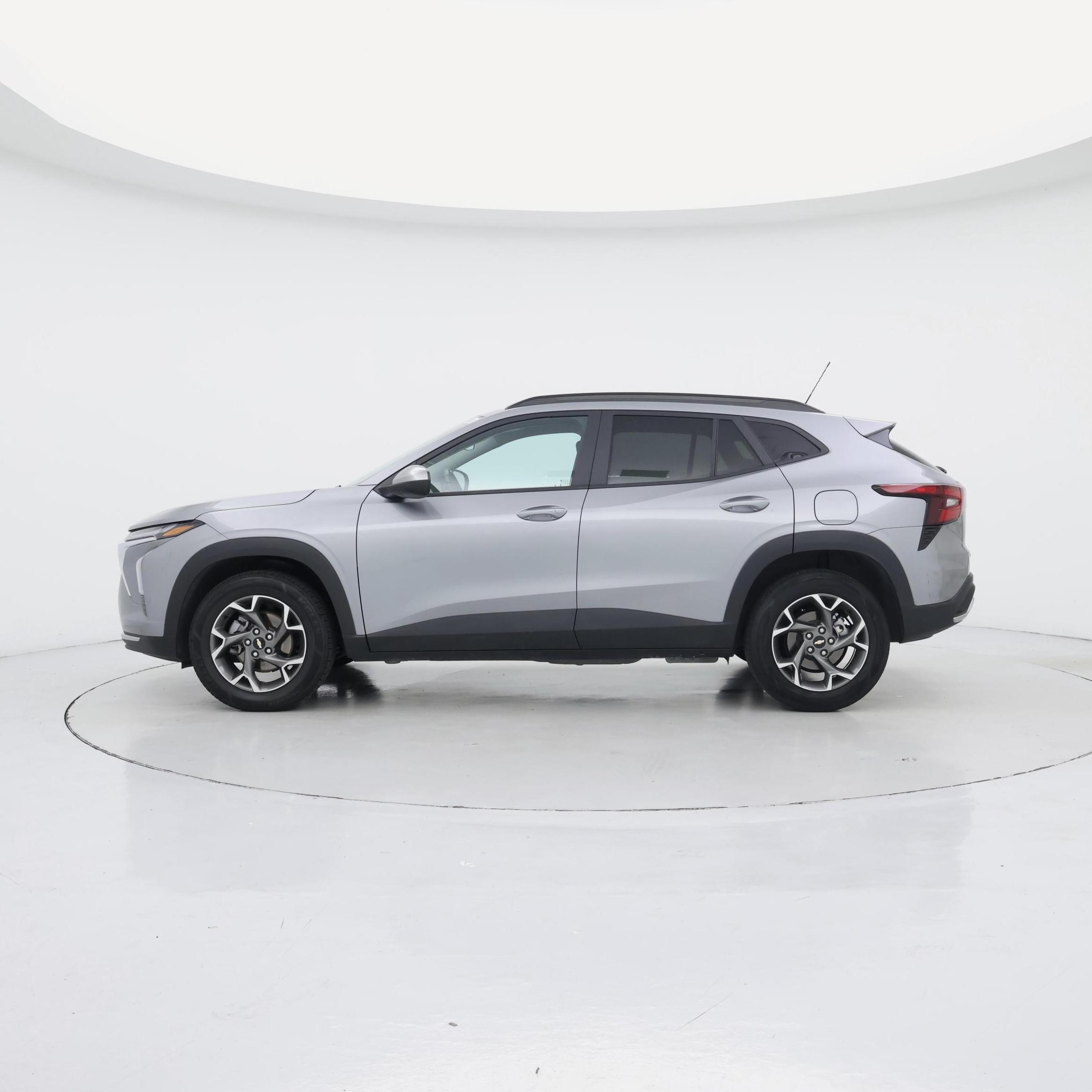 Thumbnail: 2025 Chevrolet Trax - 3