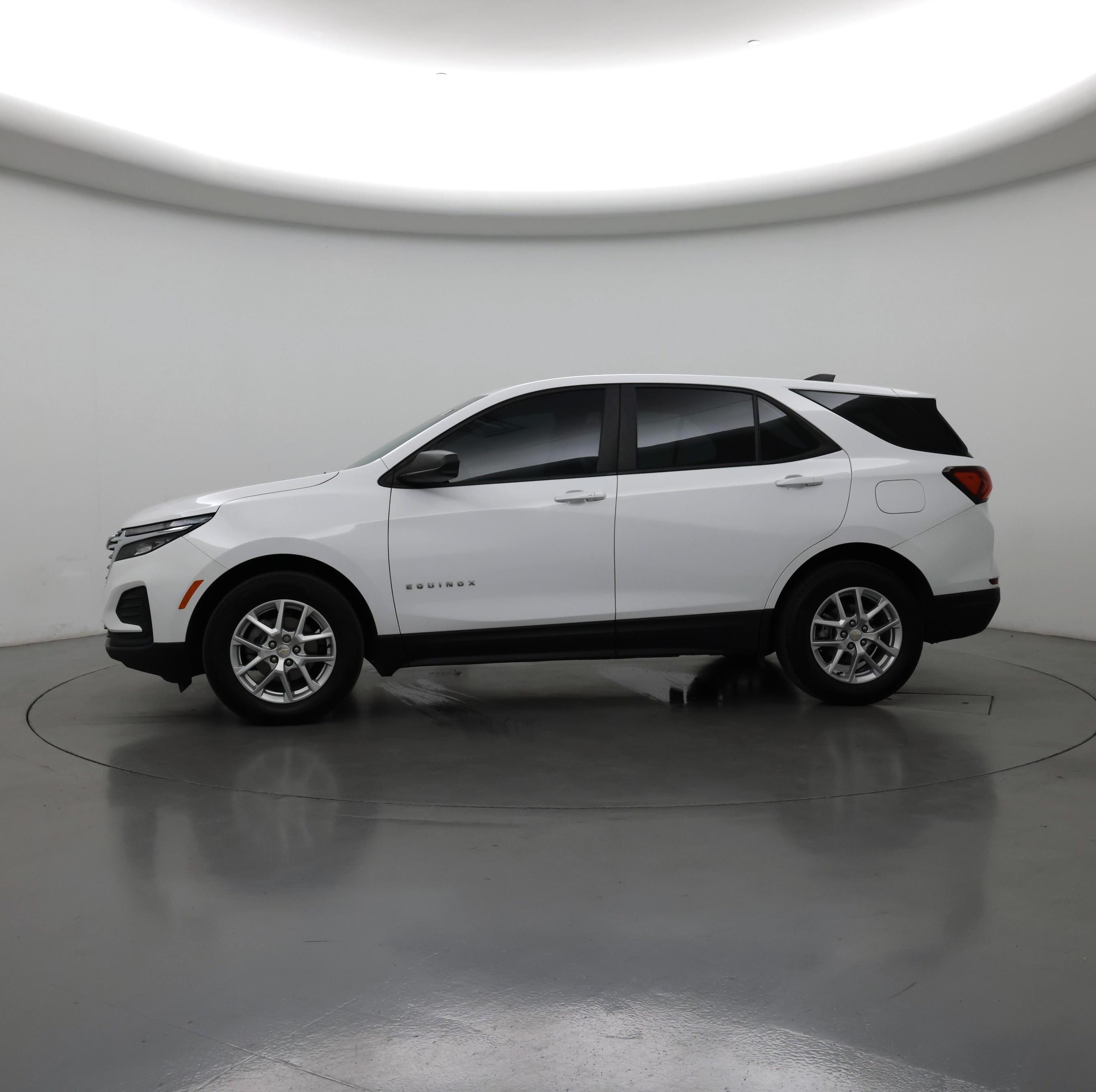Thumbnail: 2024 Chevrolet Equinox - 3