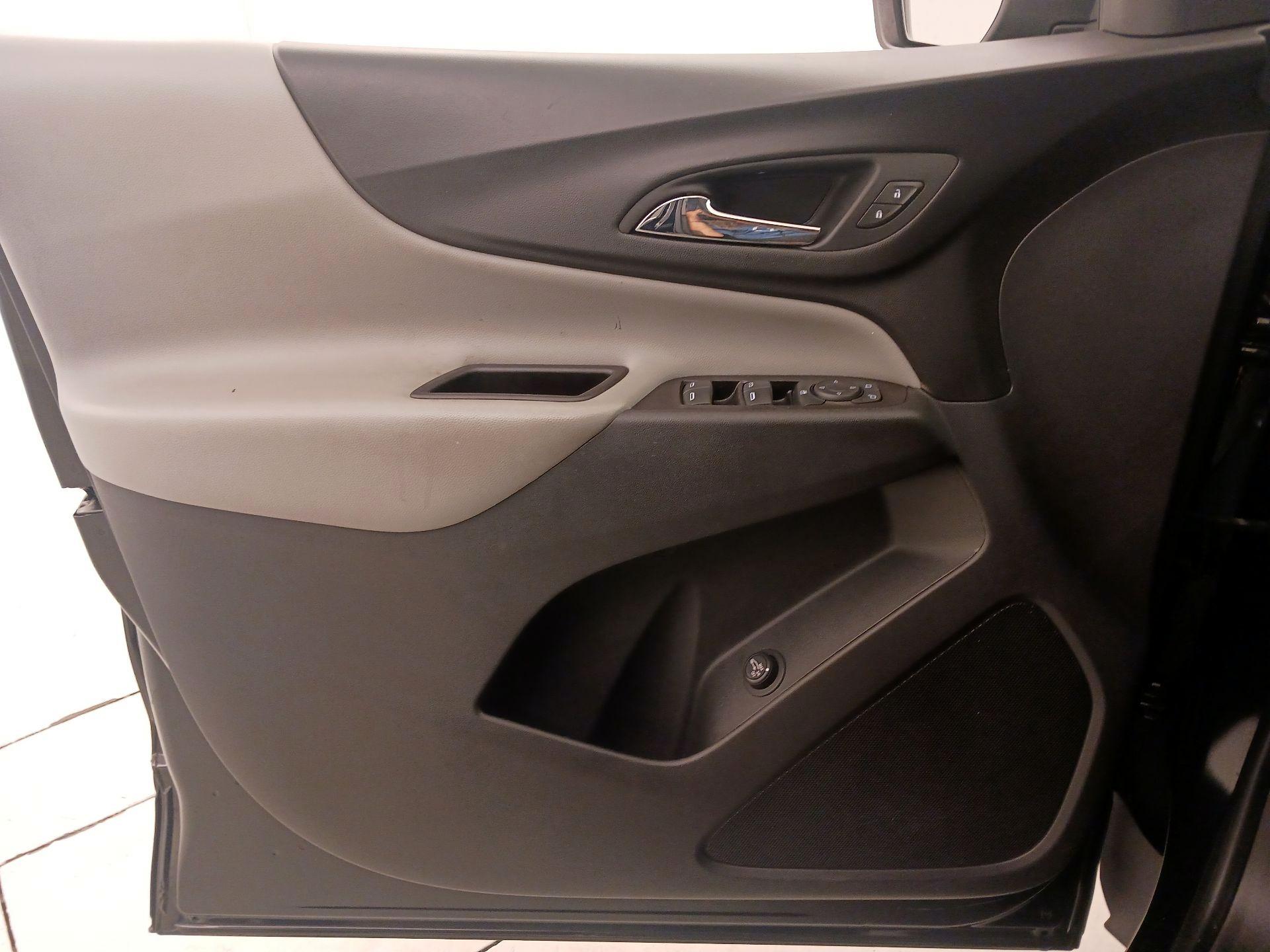 Thumbnail: 2021 Chevrolet Equinox - 12