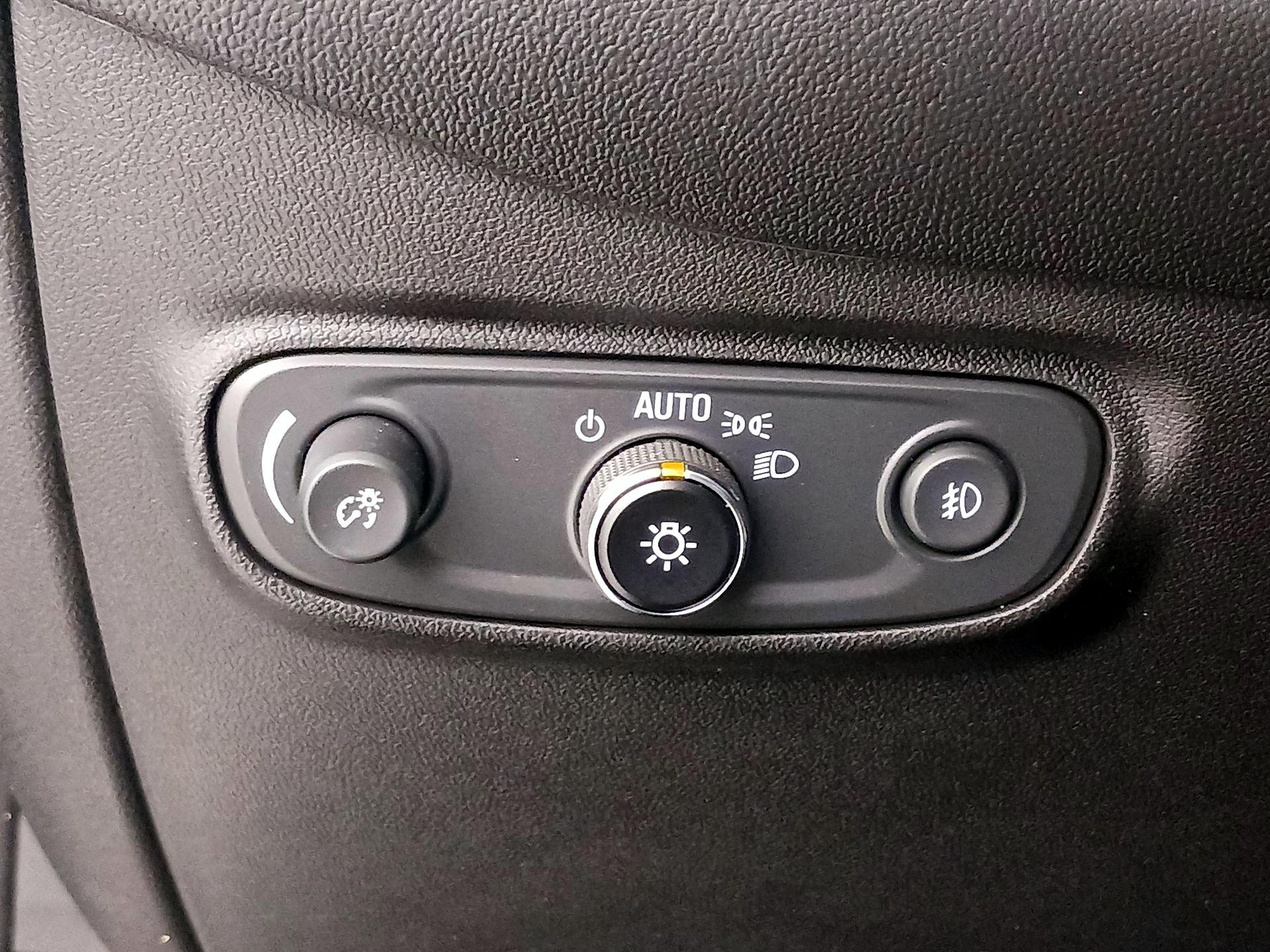 Thumbnail: 2021 Chevrolet Equinox - 13