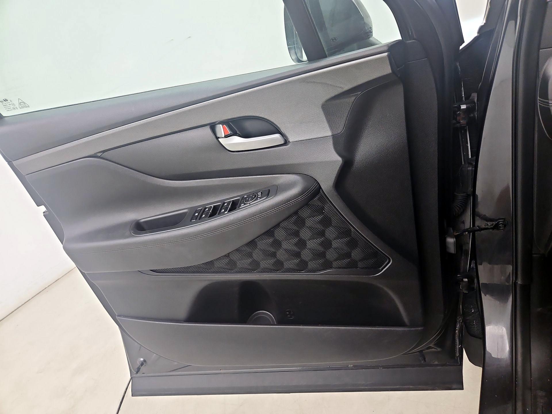Thumbnail: 2021 Hyundai Santa Fe - 10