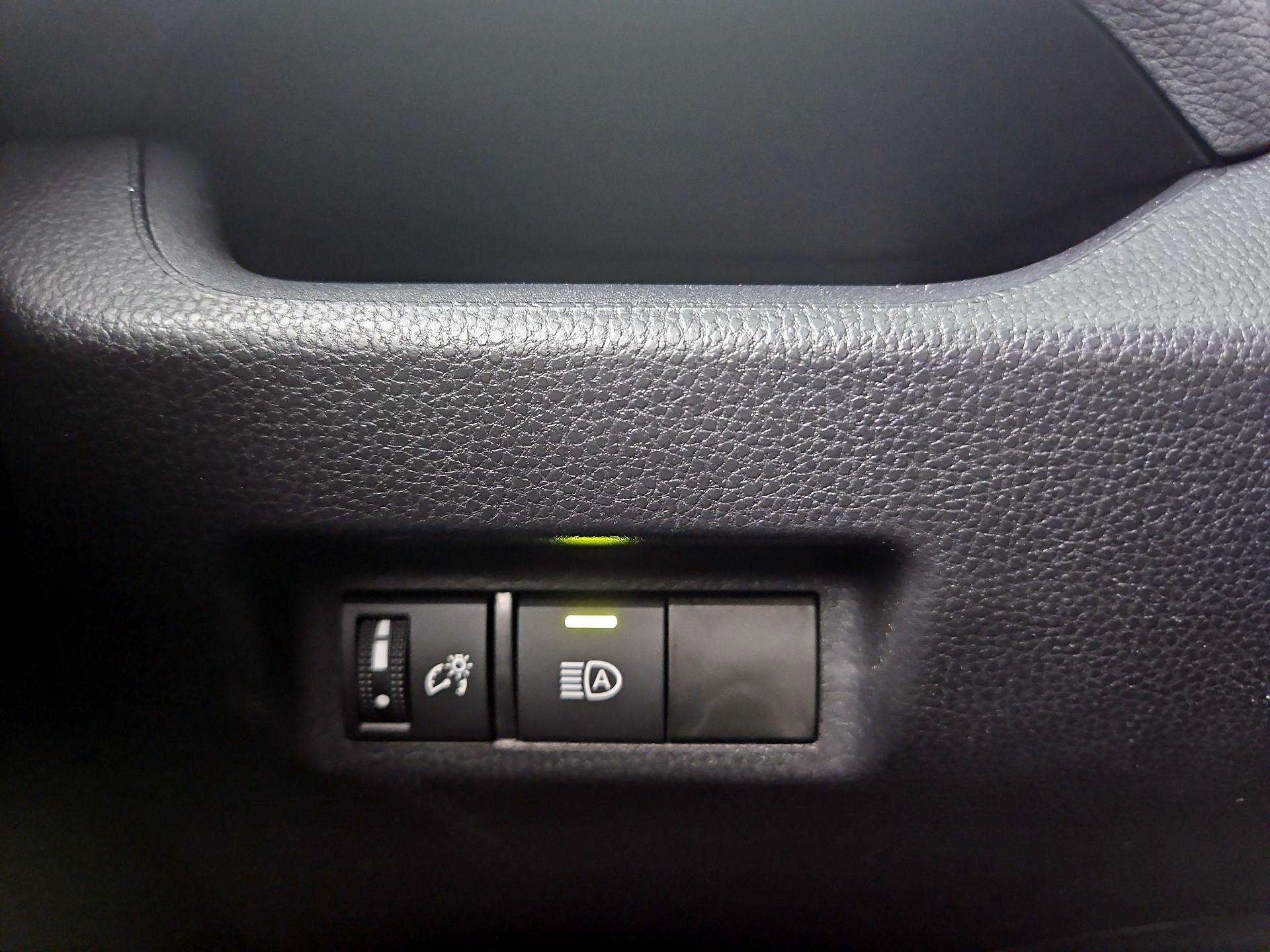 Thumbnail: 2025 Toyota RAV4 - 13