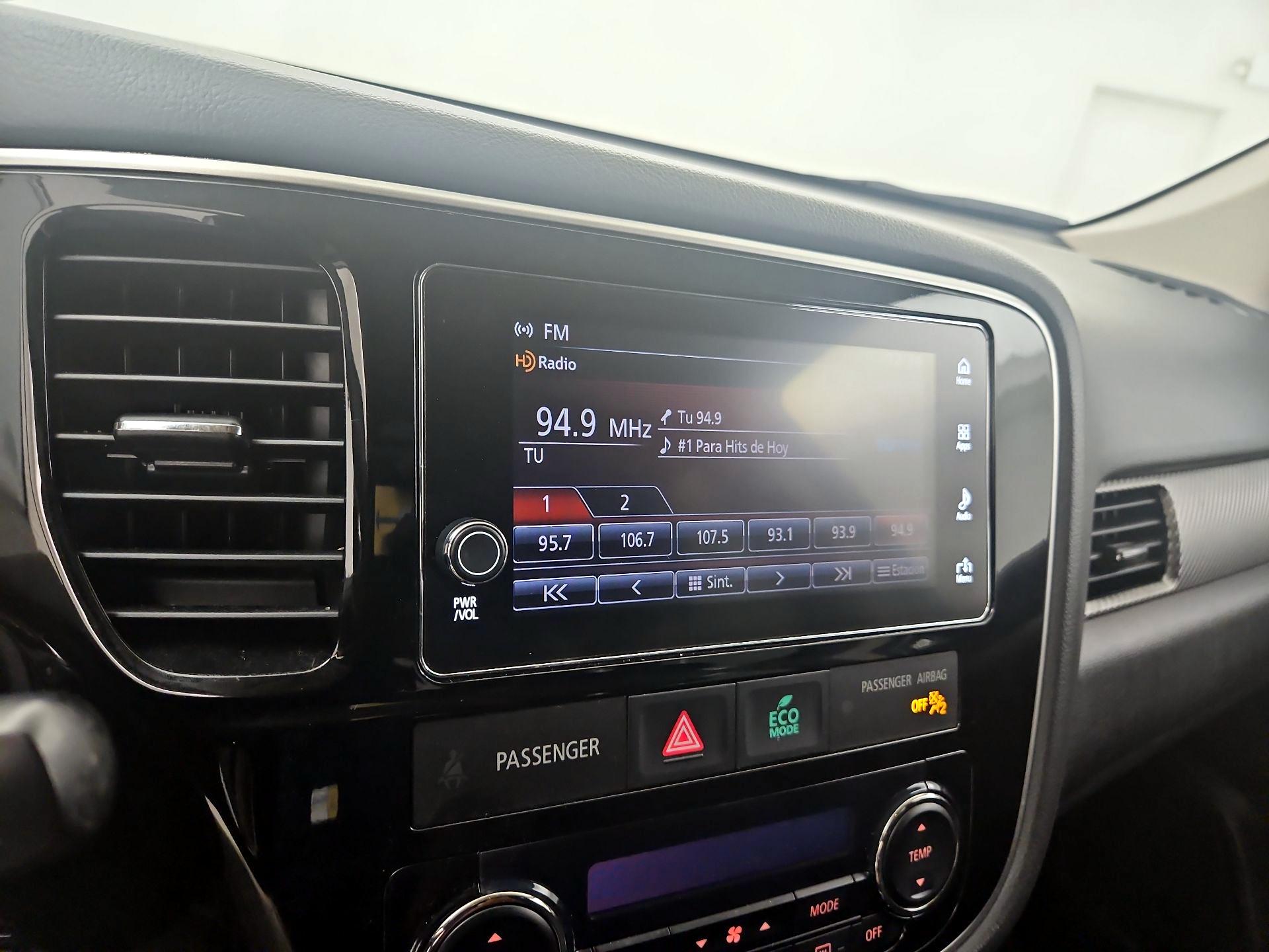 Thumbnail: 2018 Mitsubishi Outlander - 12