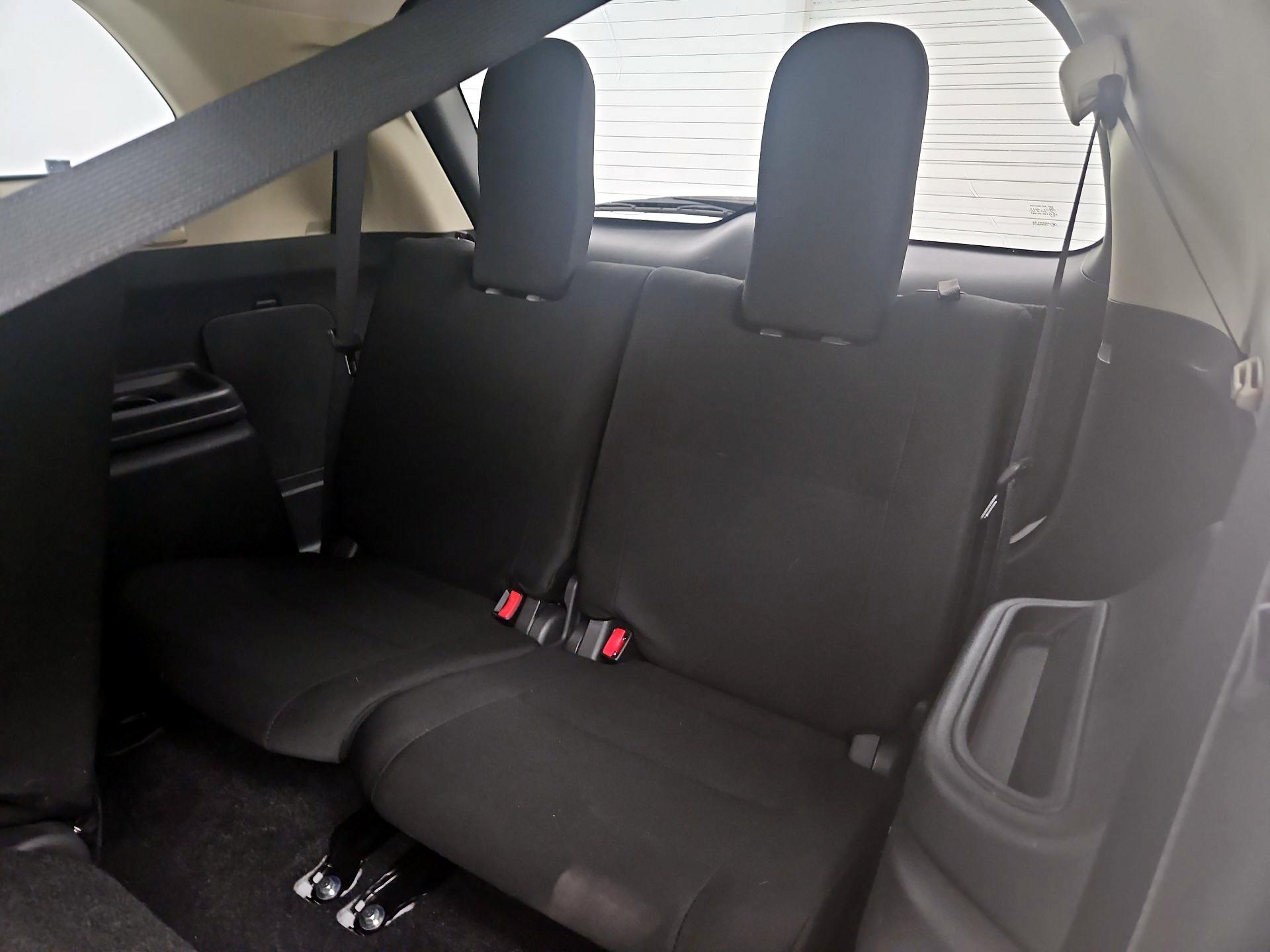 Thumbnail: 2018 Mitsubishi Outlander - 17