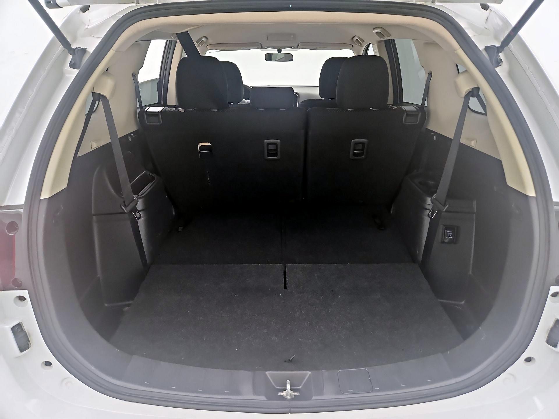 Thumbnail: 2018 Mitsubishi Outlander - 19