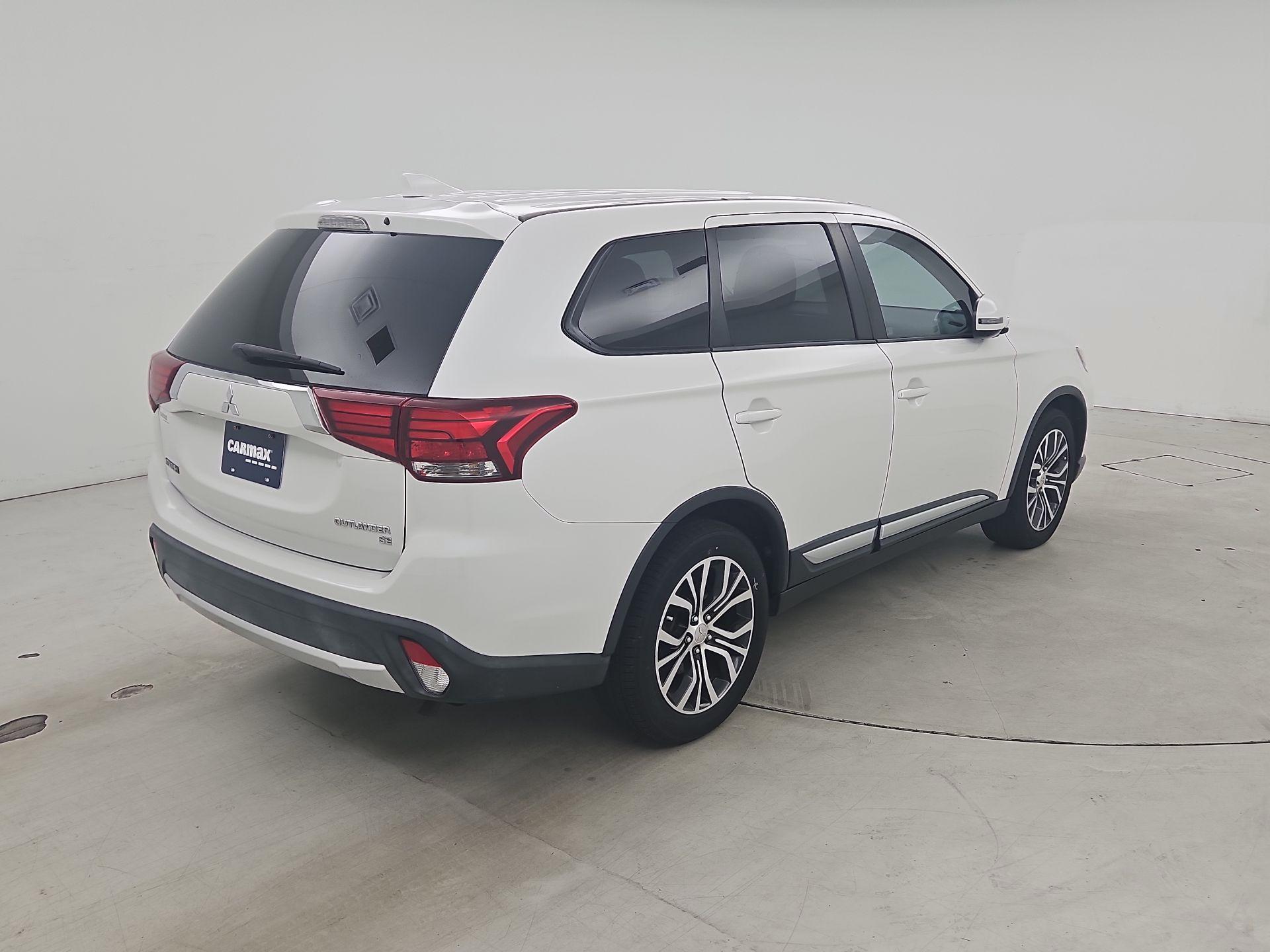 Thumbnail: 2018 Mitsubishi Outlander - 5