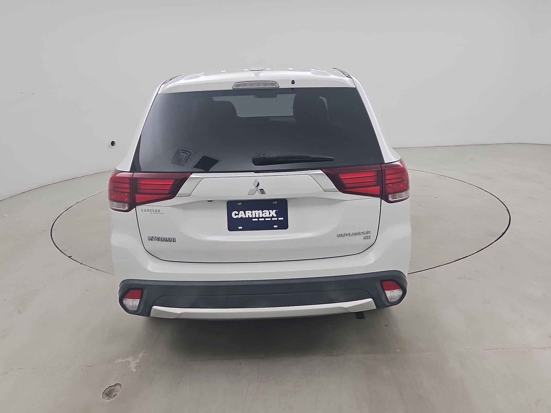 Thumbnail: 2018 Mitsubishi Outlander - 6