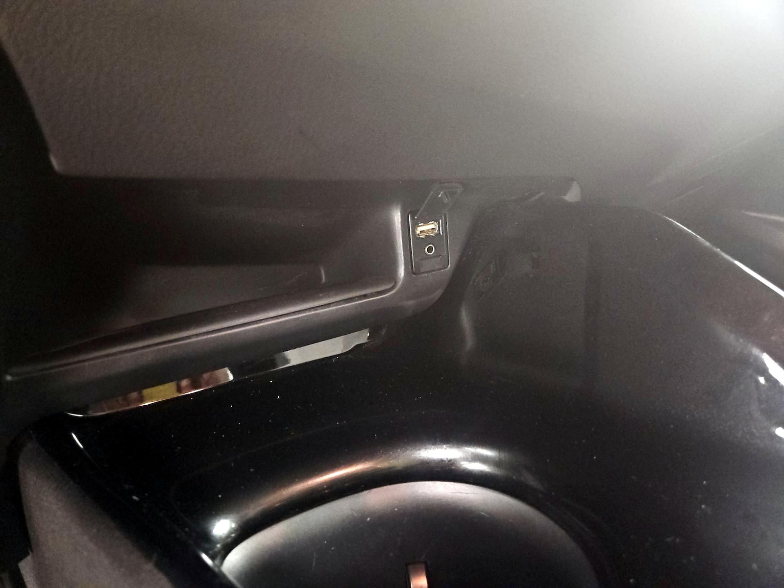 2019 Toyota C-HR XLE - Photo 17