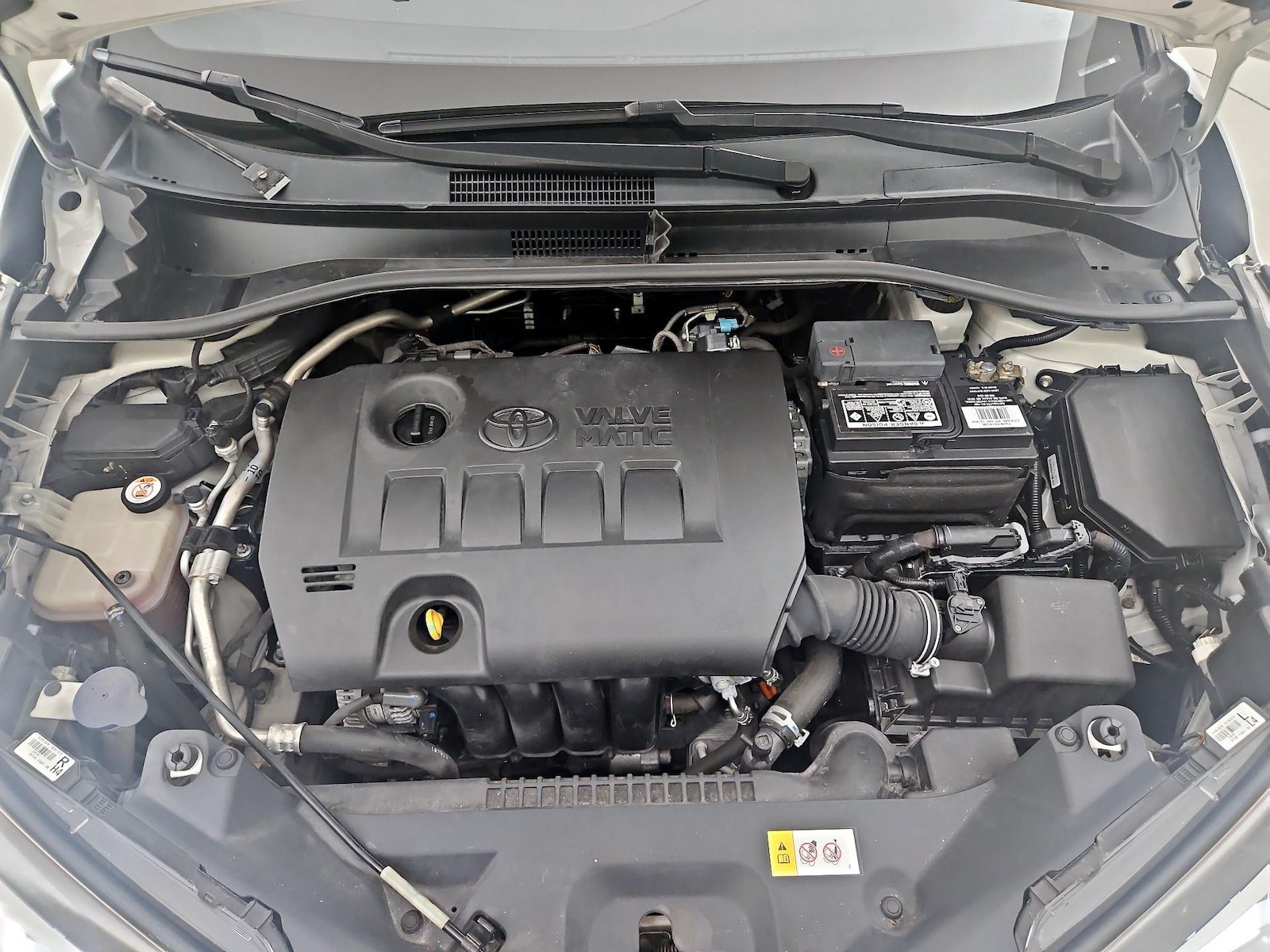 2019 Toyota C-HR XLE - Photo 20