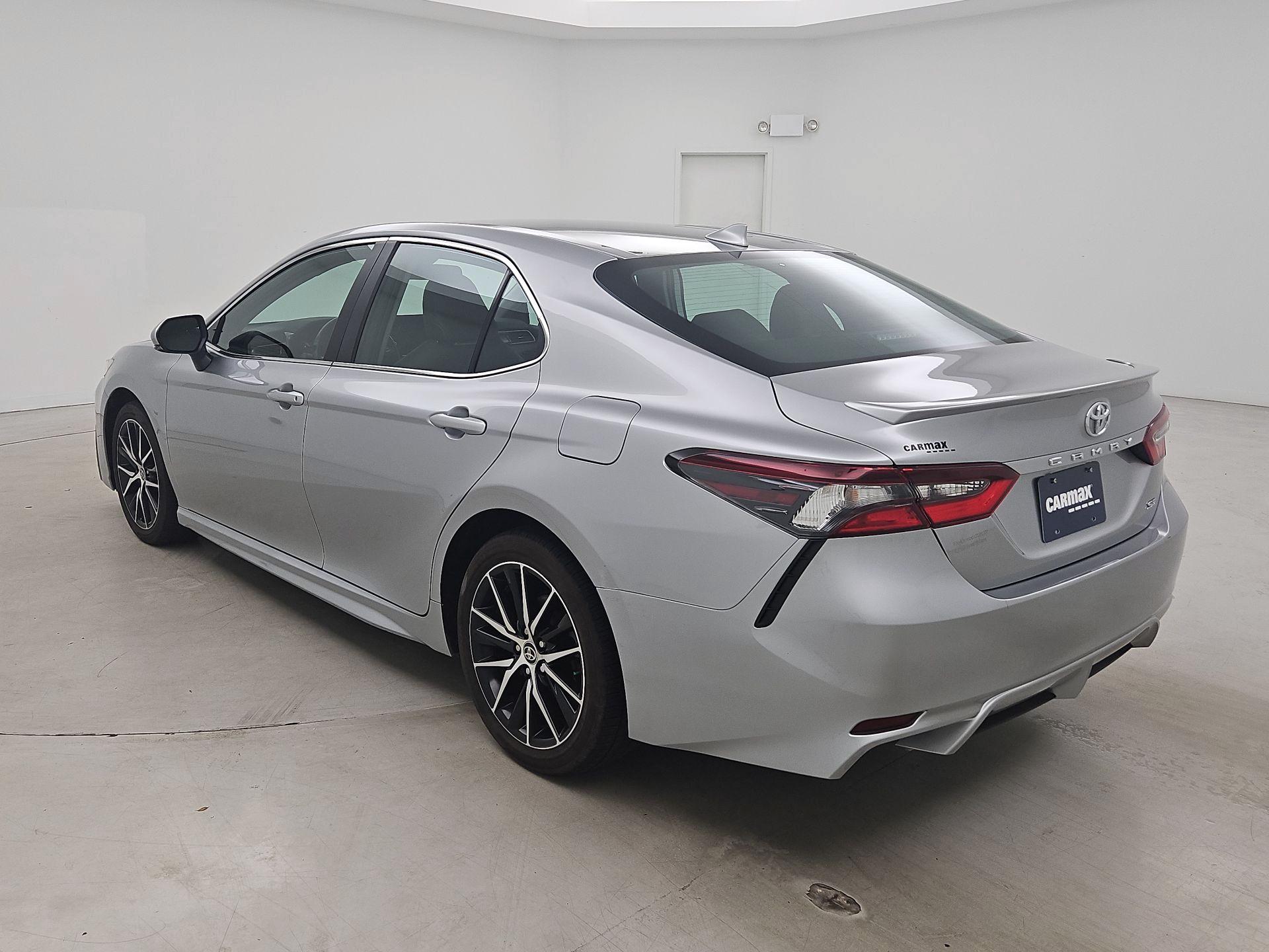 Thumbnail: 2023 Toyota Camry - 7