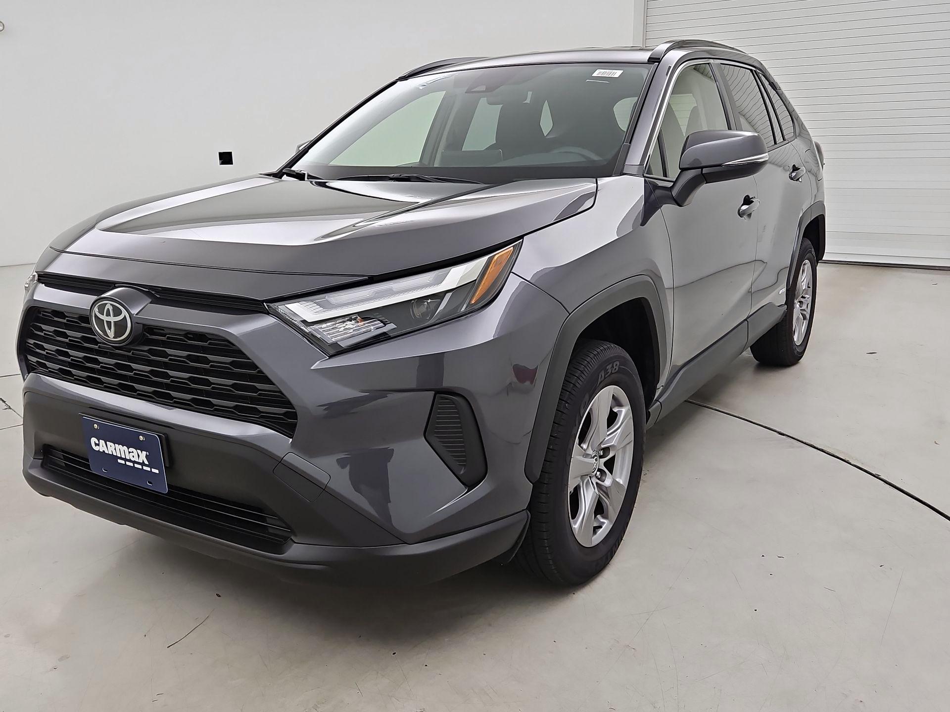 Thumbnail: 2025 Toyota RAV4 - 3