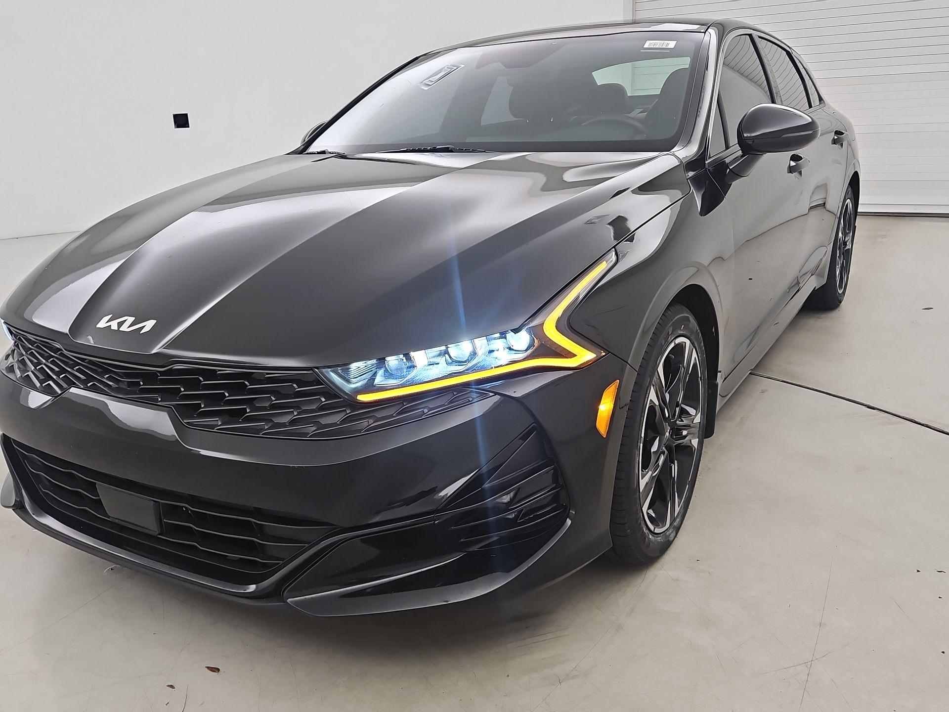 Thumbnail: 2023 Kia K5 - 3