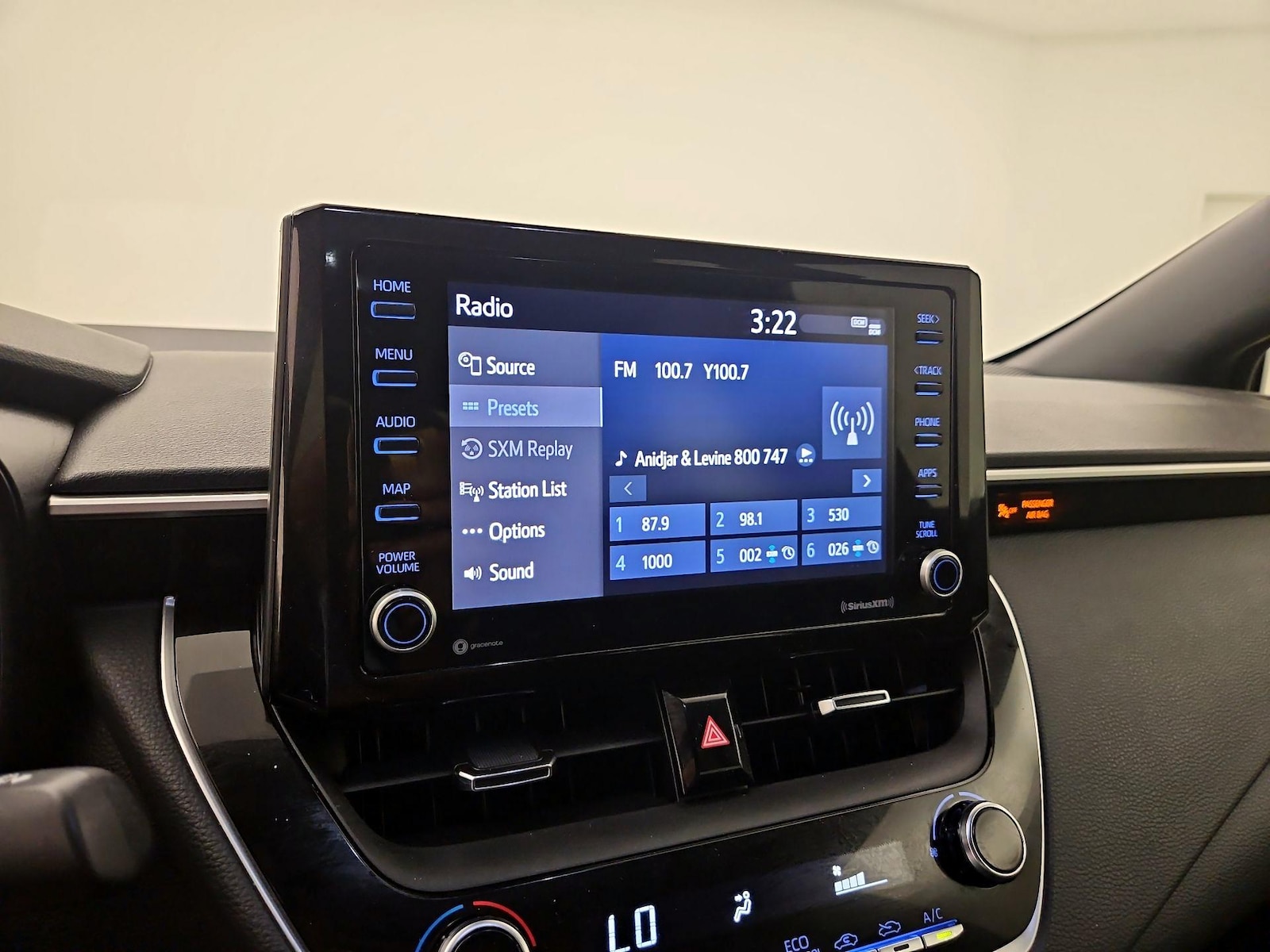 2022 Toyota Corolla SE - Photo 14