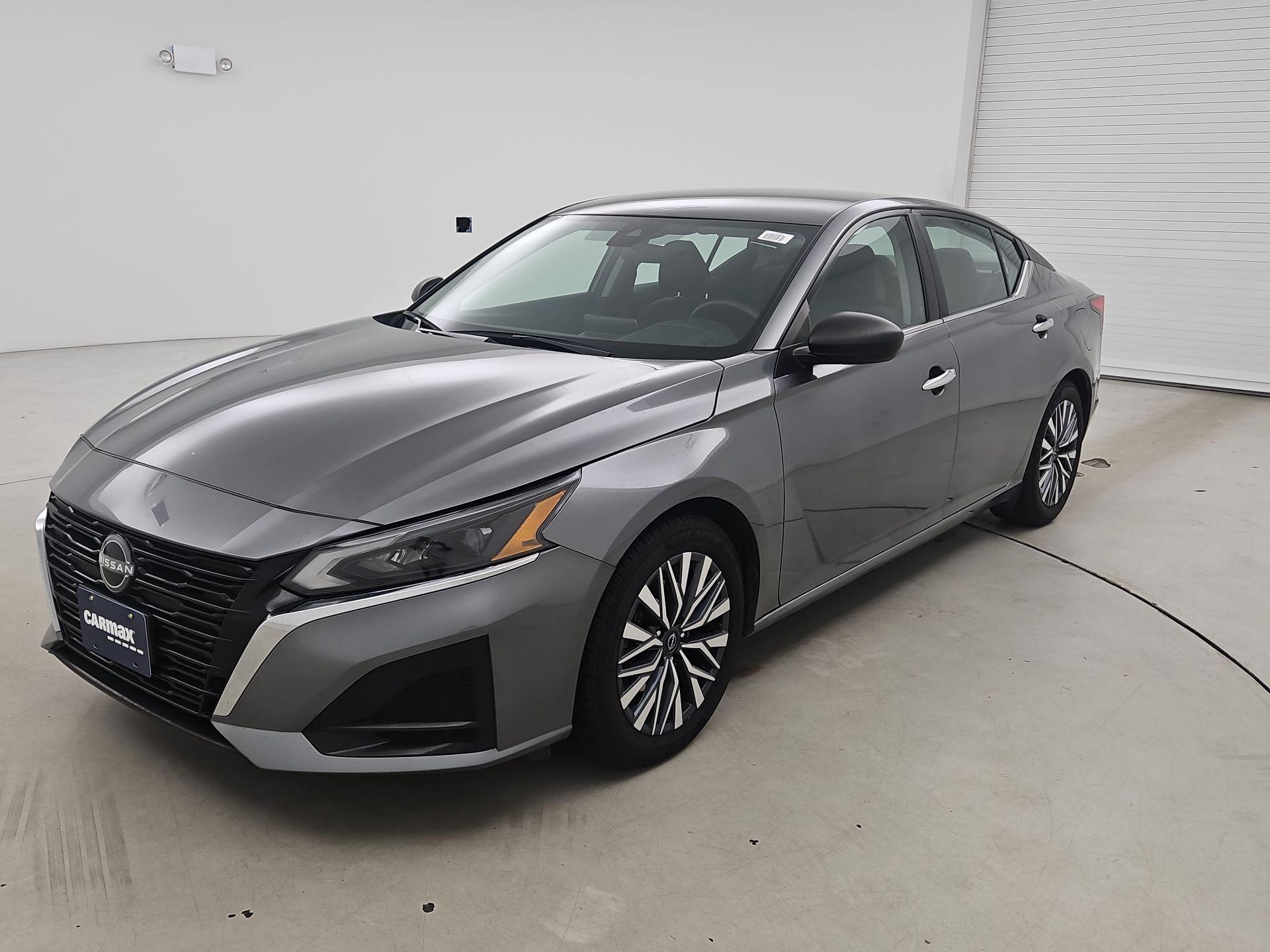Thumbnail: 2024 Nissan Altima - 3