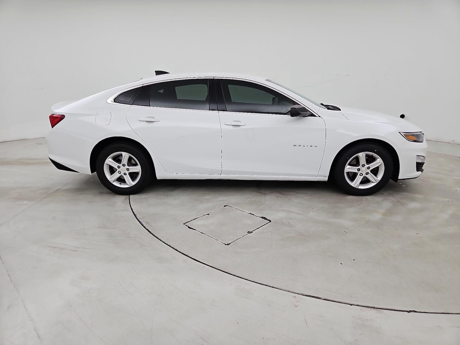 2022 Chevrolet Malibu 1LS - Photo 4