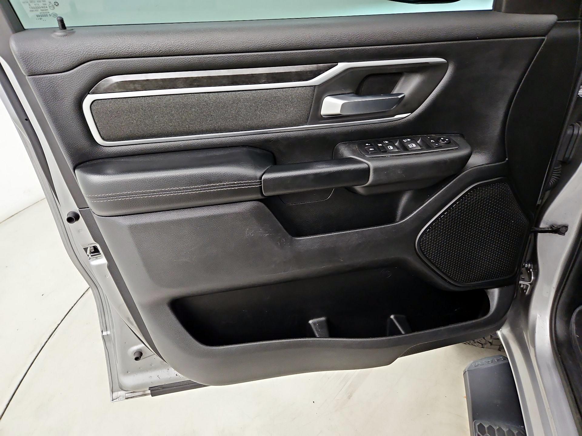 Thumbnail: 2020 RAM 1500 - 10