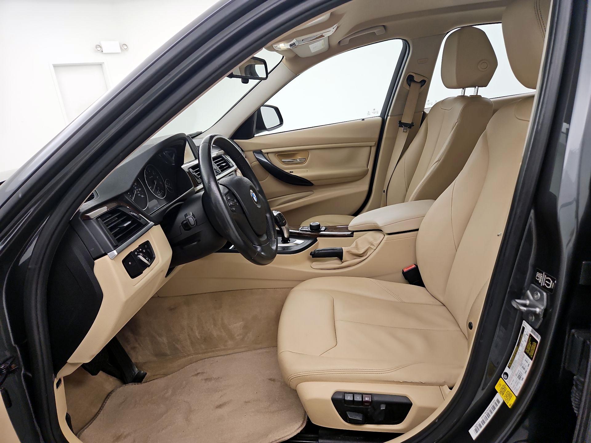 Thumbnail: 2015 BMW 3 Series - 9