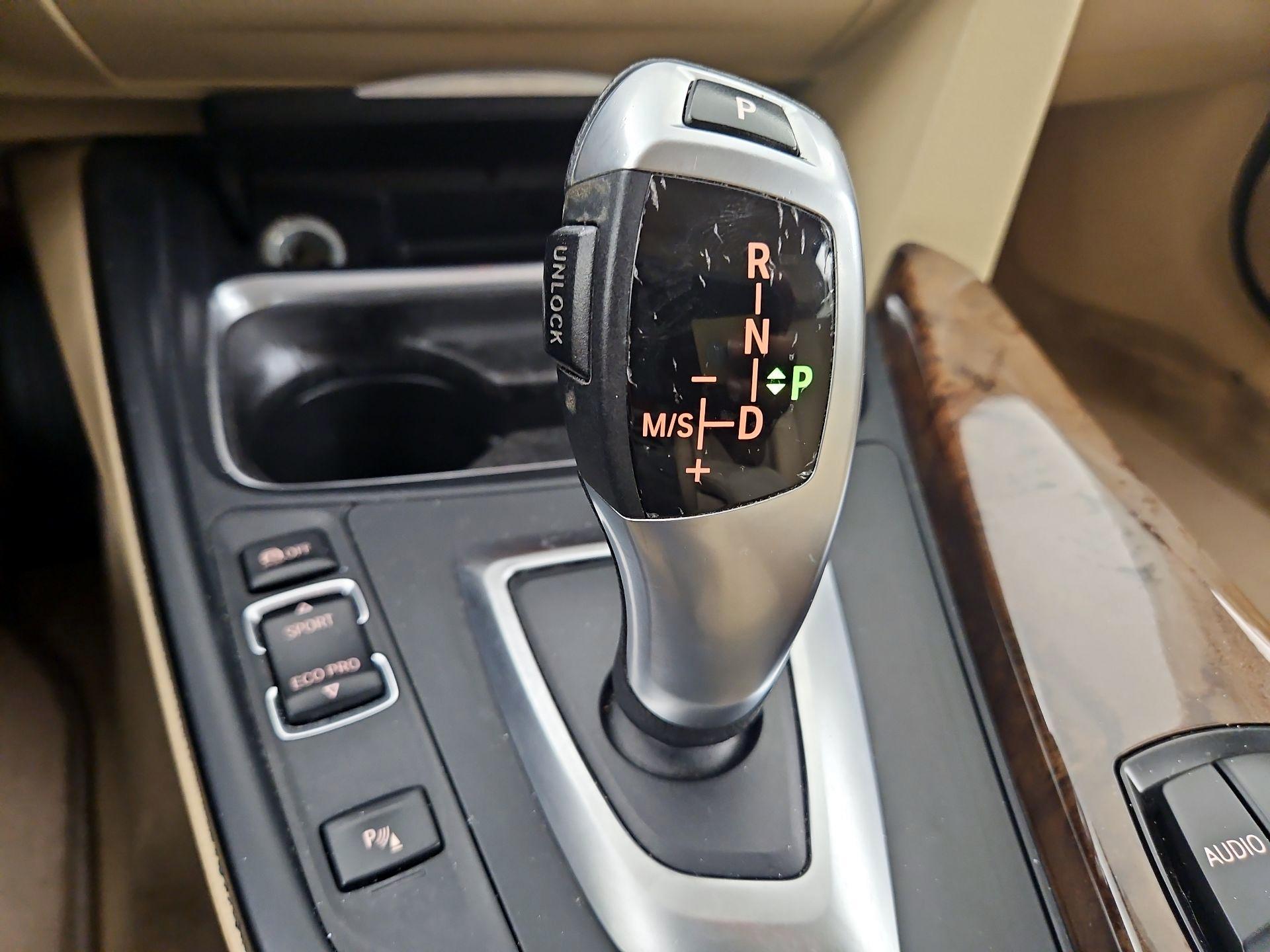 Thumbnail: 2015 BMW 3 Series - 15