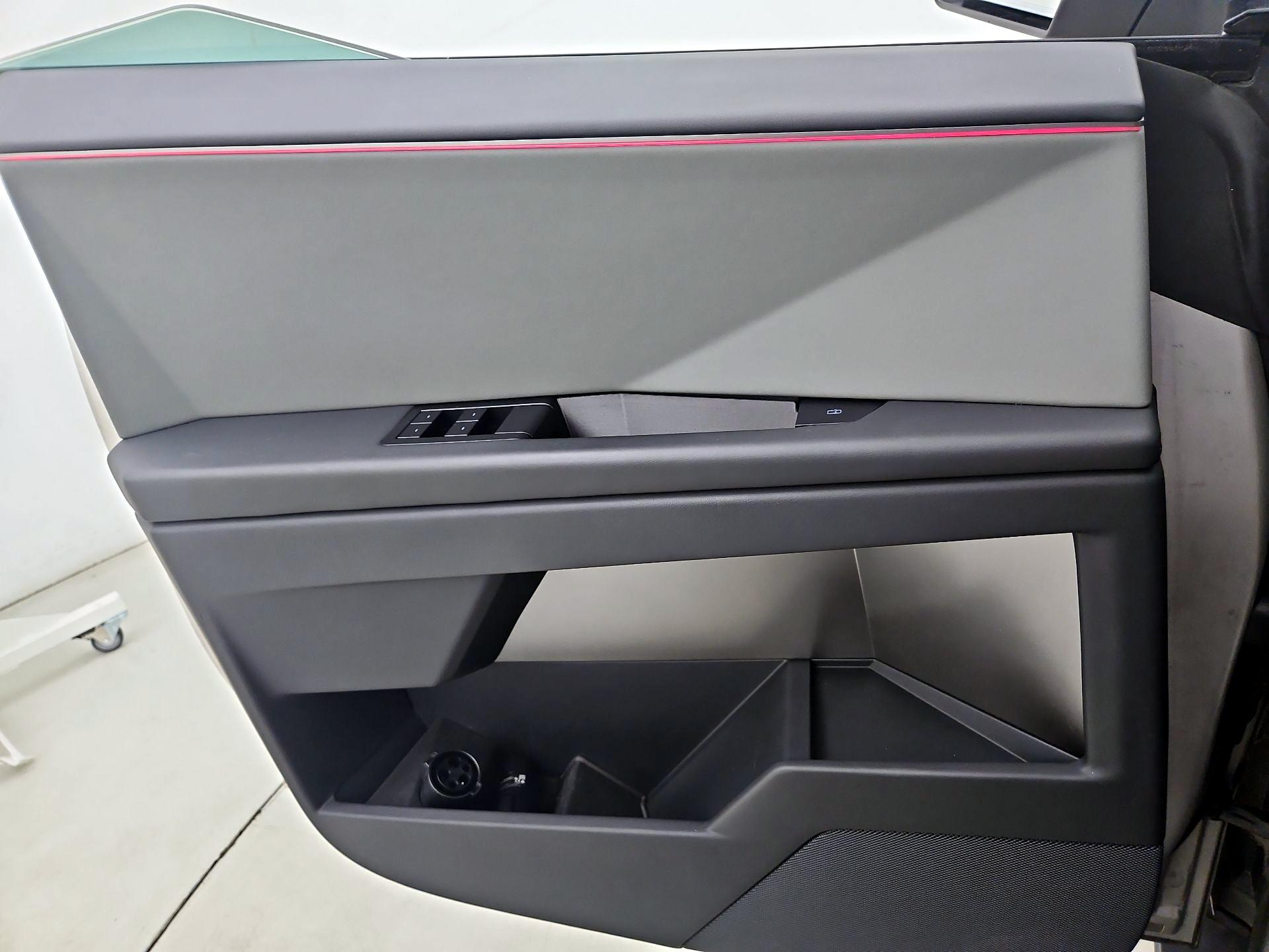 Thumbnail: 2024 Tesla Cybertruck - 10