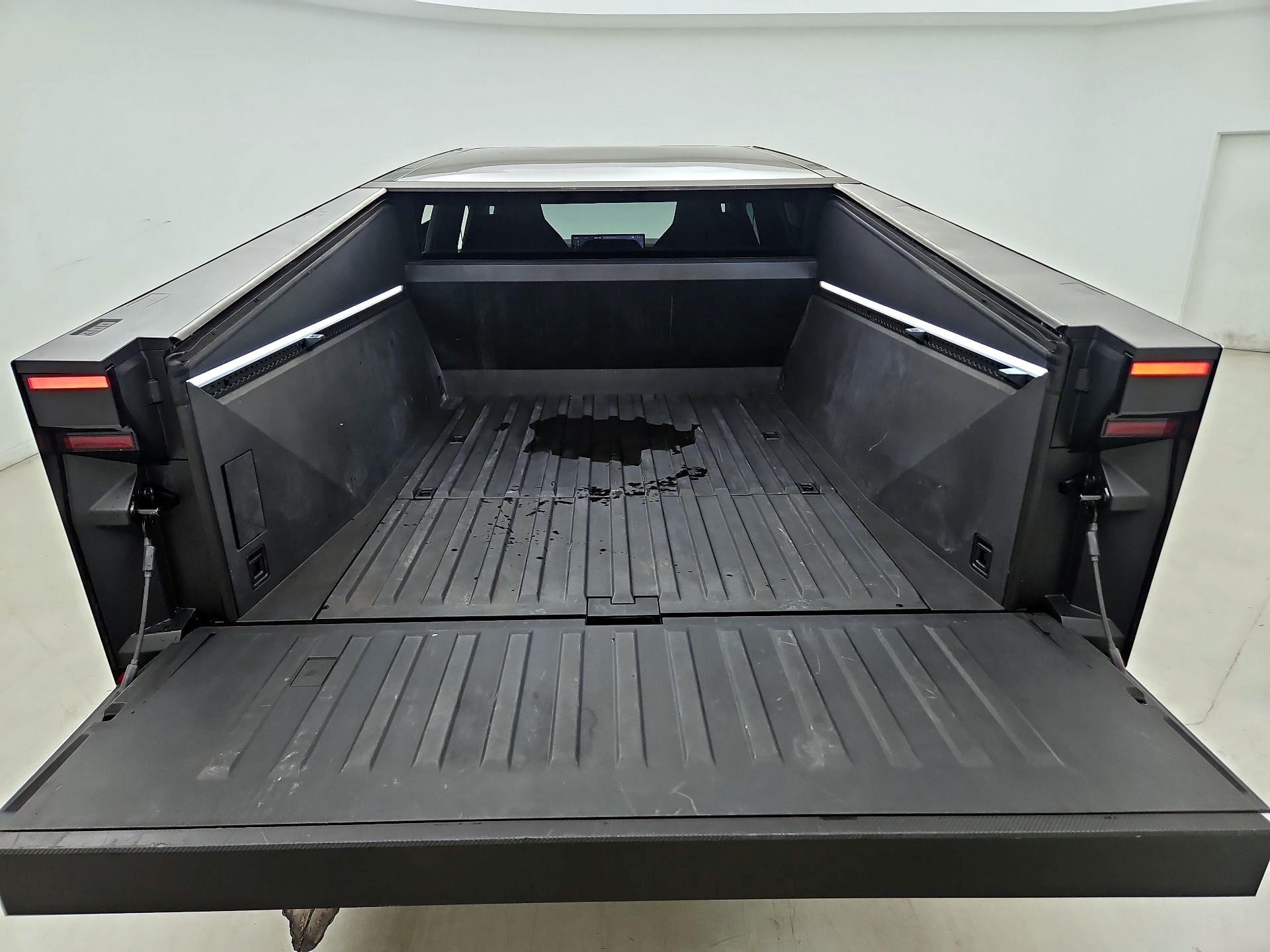Thumbnail: 2024 Tesla Cybertruck - 19