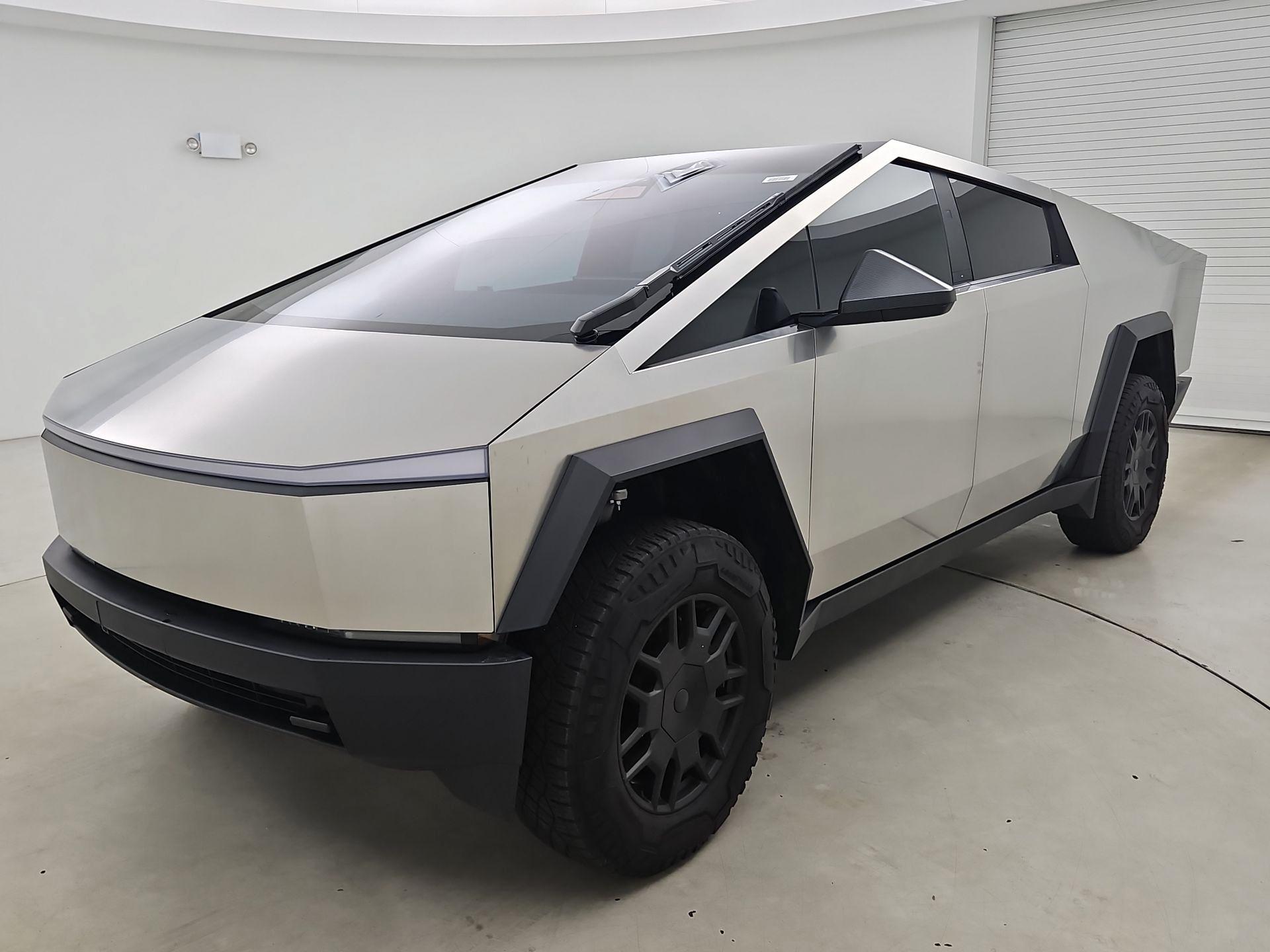 Thumbnail: 2024 Tesla Cybertruck - 3
