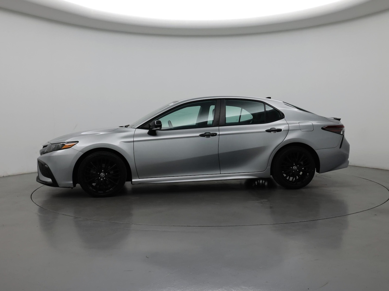 2021 Toyota Camry SE Nightshade - Photo 4