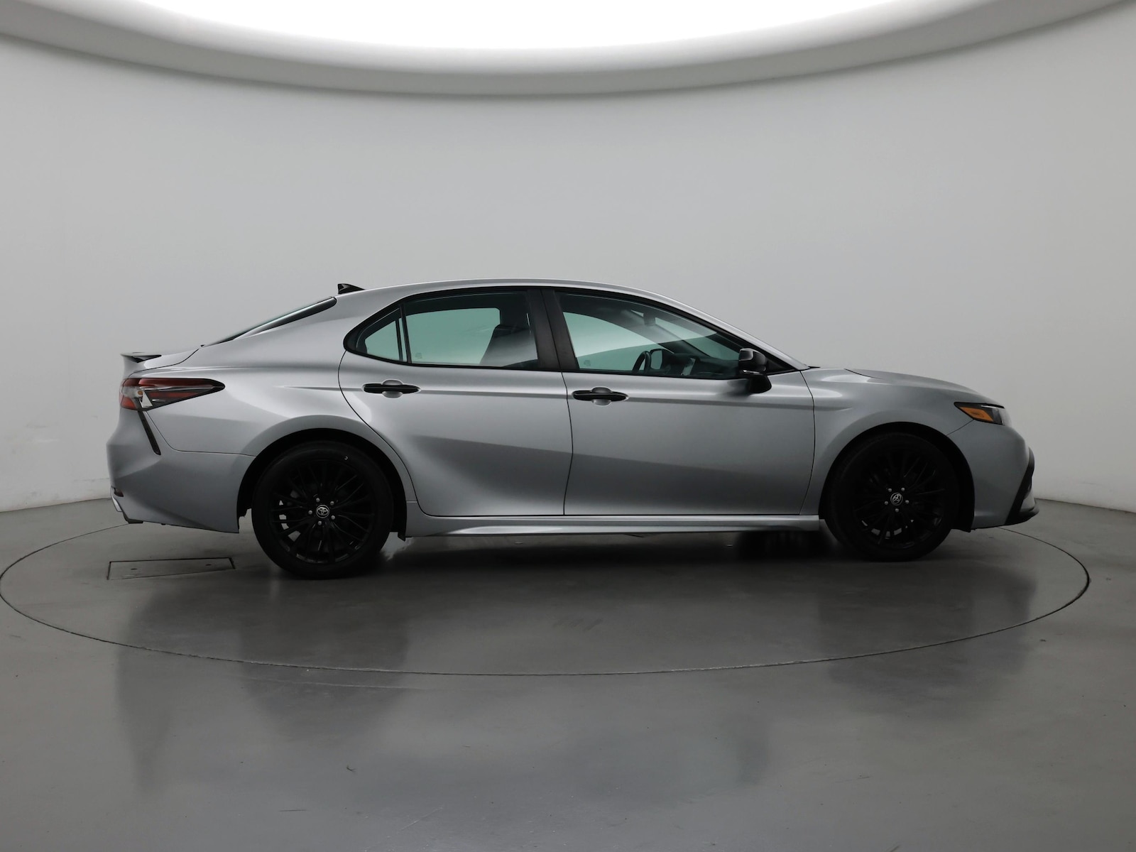 2021 Toyota Camry SE Nightshade - Photo 8